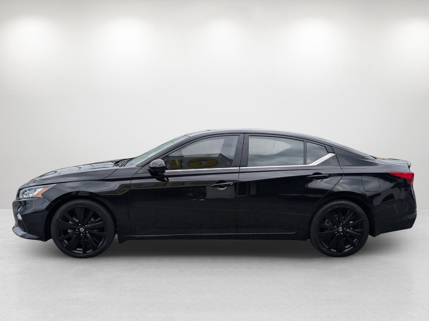 2020 /Sport Nissan Altima 2.5 SR (1N4BL4CV8LN) with an Regular Unleaded I-4 2.5 L/152 engine, 1-Speed CVT w/OD transmission, located at 5115 14th Ave., Columbus, GA, 31904, (706) 323-0345, 32.511494, -84.971046 - 2020 Nissan Altima 2.5 SR - Photo#1