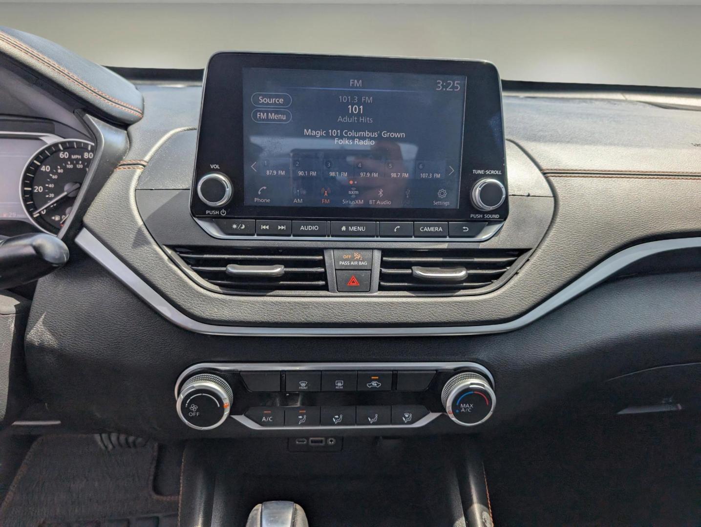2020 /Sport Nissan Altima 2.5 SR (1N4BL4CVXLC) with an Regular Unleaded I-4 2.5 L/152 engine, 1-Speed CVT w/OD transmission, located at 5115 14th Ave., Columbus, GA, 31904, (706) 323-0345, 32.511494, -84.971046 - 2020 Nissan Altima 2.5 SR - Photo#14