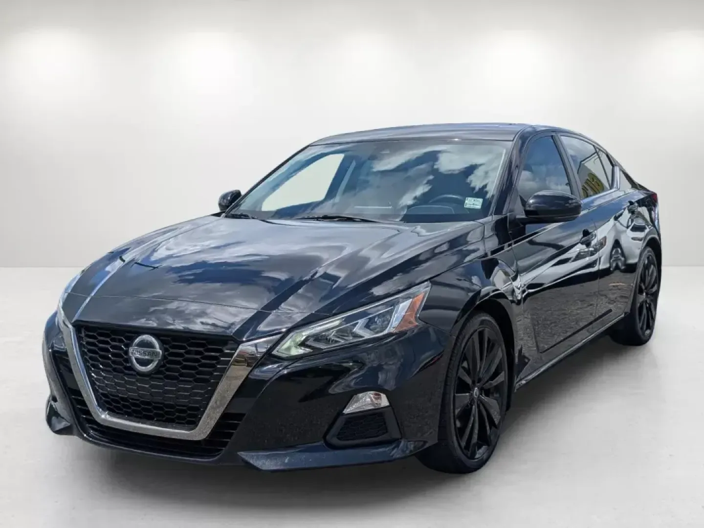 2020 /Sport Nissan Altima 2.5 SR (1N4BL4CV6LC) with an Regular Unleaded I-4 2.5 L/152 engine, 1-Speed CVT w/OD transmission, located at 3959 U.S. 80 W, Phenix City, AL, 36870, (334) 297-4885, 32.469296, -85.135185 - 2020 Nissan Altima 2.5 SR - Photo#1