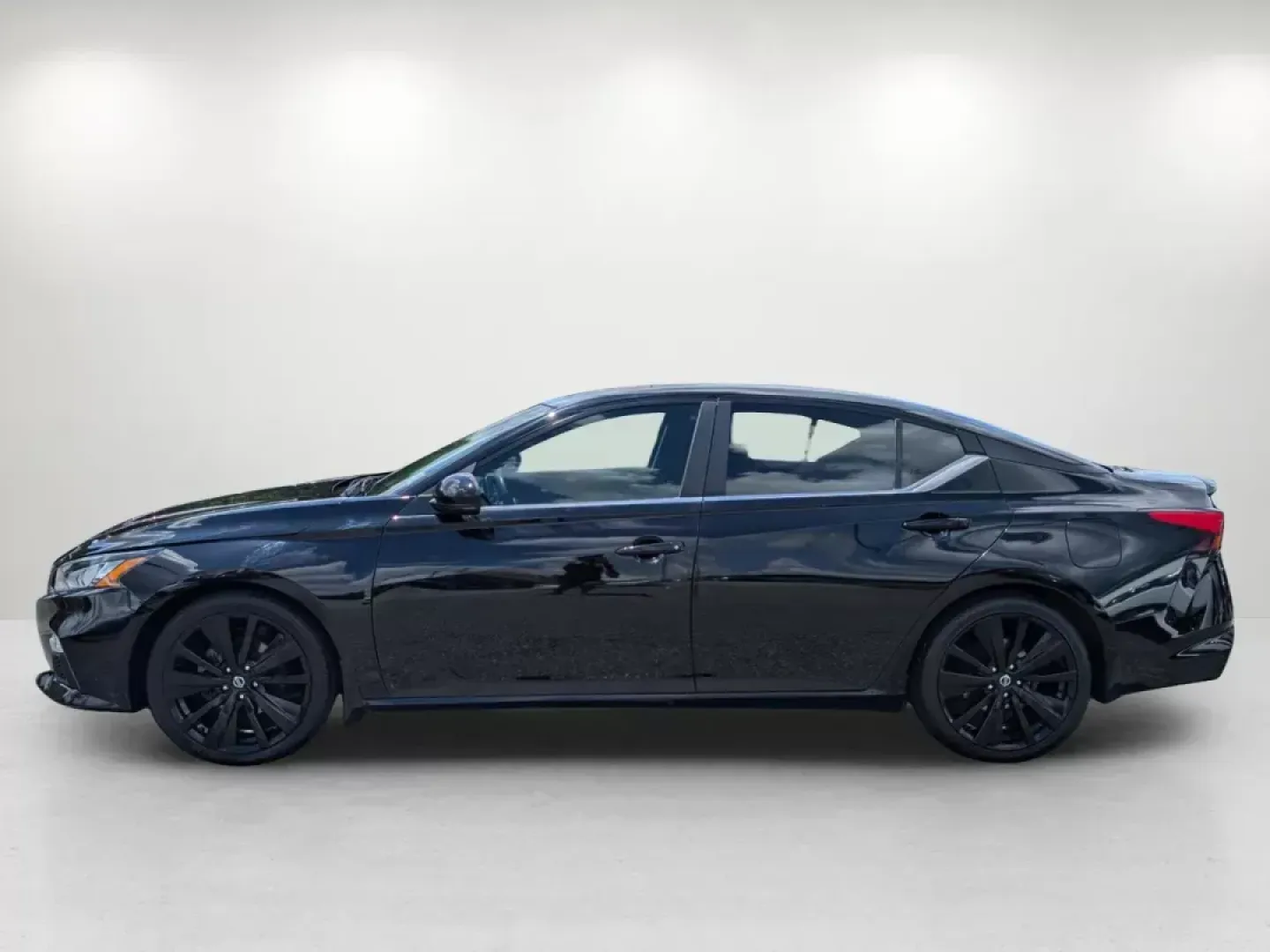 2020 /Sport Nissan Altima 2.5 SR (1N4BL4CV6LC) with an Regular Unleaded I-4 2.5 L/152 engine, 1-Speed CVT w/OD transmission, located at 3959 U.S. 80 W, Phenix City, AL, 36870, (334) 297-4885, 32.469296, -85.135185 - 2020 Nissan Altima 2.5 SR - Photo#8