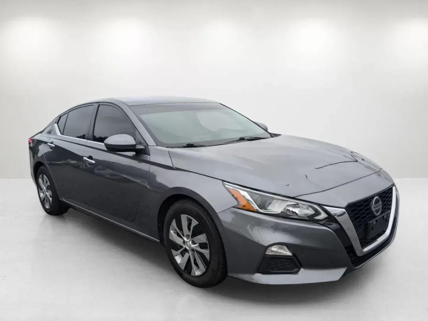 2020 /Charcoal Nissan Altima 2.5 S (1N4BL4BV3LC) with an Other engine, located at 1430 Gateway Drive, Opelika, AL, 36801, (334) 239-0944, 32.637871, -85.409790 - Experience a seamless blend of style, comfort, and practicality with this stunning **2020 Nissan Altima 2.5 S**, available now at **Gils Auto** in **Opelika, AL**. Whether you're commuting to work or taking the family on a road trip, this sedan is the ideal choice for those who value reliability and - Photo#2