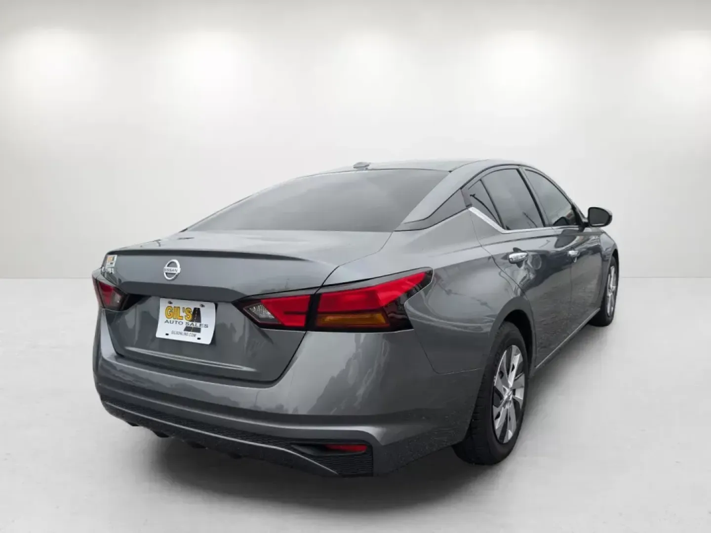 2020 /Charcoal Nissan Altima 2.5 S (1N4BL4BV3LC) with an Other engine, located at 1430 Gateway Drive, Opelika, AL, 36801, (334) 239-0944, 32.637871, -85.409790 - Experience a seamless blend of style, comfort, and practicality with this stunning **2020 Nissan Altima 2.5 S**, available now at **Gils Auto** in **Opelika, AL**. Whether you're commuting to work or taking the family on a road trip, this sedan is the ideal choice for those who value reliability and - Photo#4
