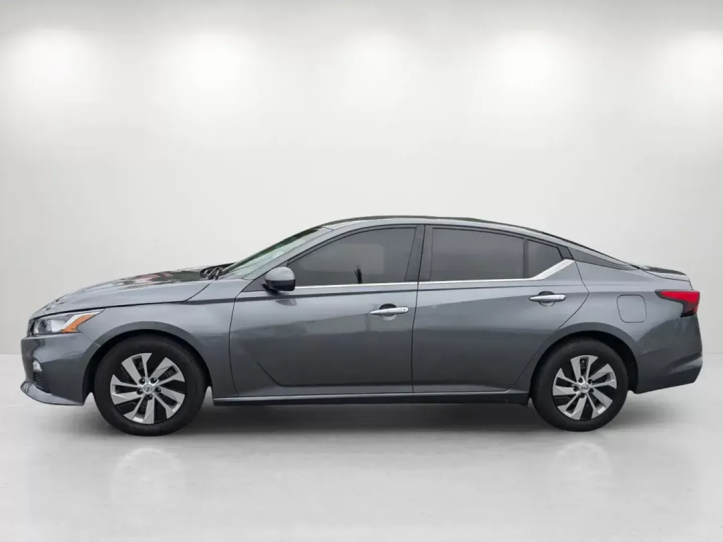 2020 /Charcoal Nissan Altima 2.5 S (1N4BL4BV3LC) with an Other engine, located at 1430 Gateway Drive, Opelika, AL, 36801, (334) 239-0944, 32.637871, -85.409790 - Experience a seamless blend of style, comfort, and practicality with this stunning **2020 Nissan Altima 2.5 S**, available now at **Gils Auto** in **Opelika, AL**. Whether you're commuting to work or taking the family on a road trip, this sedan is the ideal choice for those who value reliability and - Photo#7