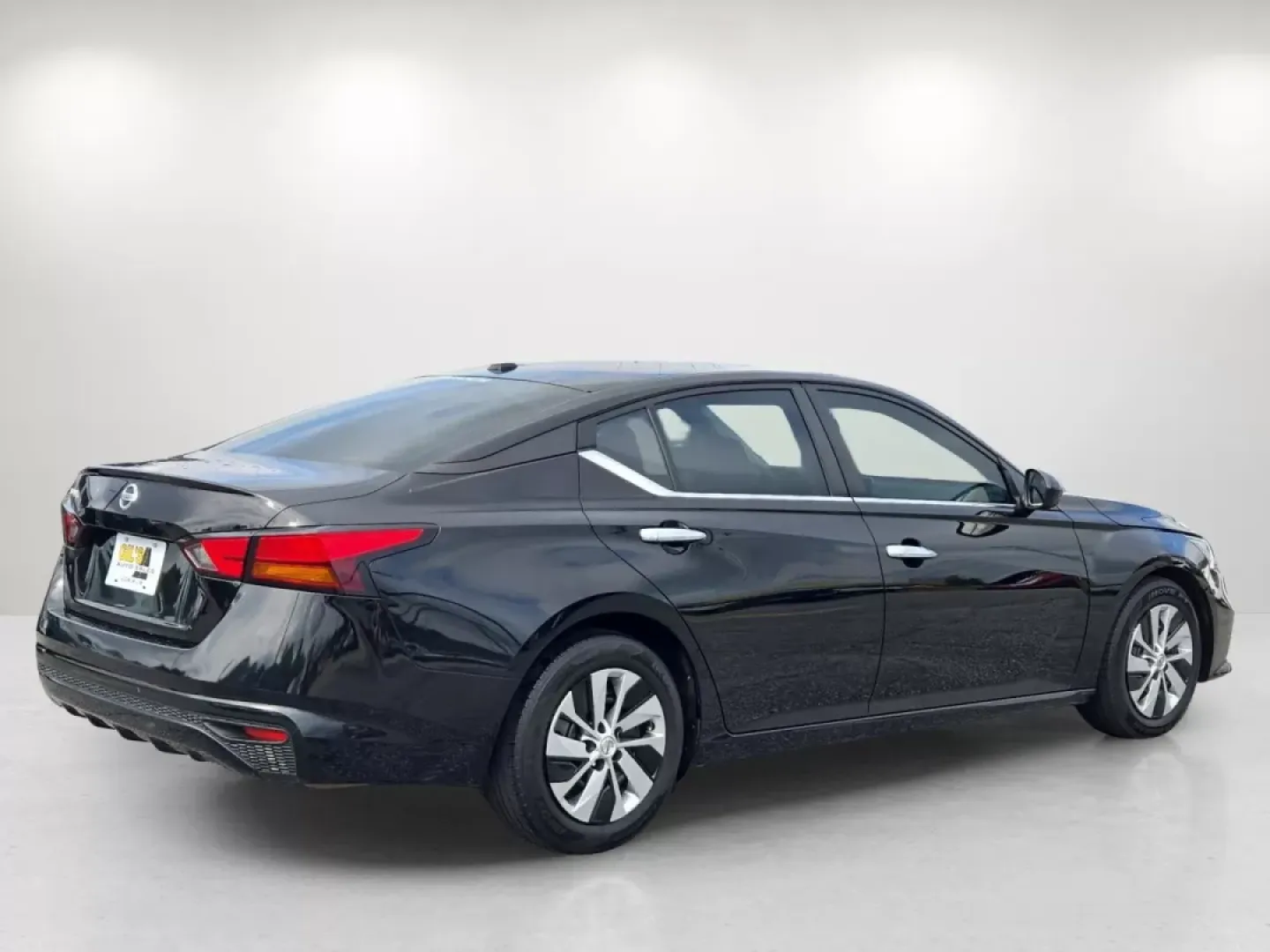 2020 /Charcoal Nissan Altima 2.5 S (1N4BL4BV2LC) with an Other engine, located at 3959 U.S. 80 W, Phenix City, AL, 36870, (334) 297-4885, 32.469296, -85.135185 - Discover the perfect blend of style, comfort, and reliability with the 2020 Nissan Altima 2.5 S, an ideal sedan for both daily commuters and growing families. This vehicle not only elevates your driving experience but also enhances your lifestyle with its impressive features and fuel efficiency. At - Photo#6