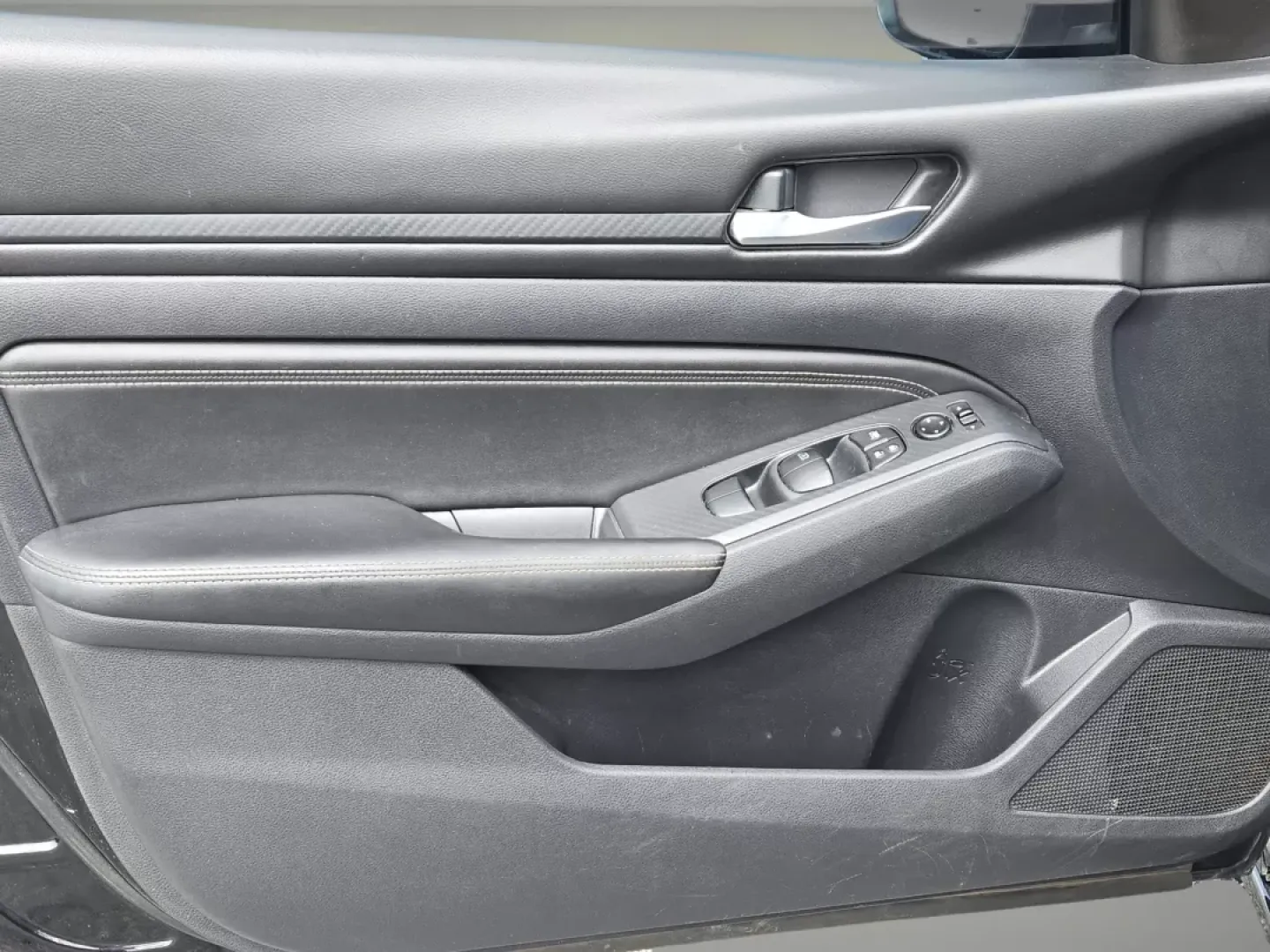 2020 /Charcoal Nissan Altima 2.5 S (1N4BL4BV2LC) with an Other engine, located at 3959 U.S. 80 W, Phenix City, AL, 36870, (334) 297-4885, 32.469296, -85.135185 - Discover the perfect blend of style, comfort, and reliability with the 2020 Nissan Altima 2.5 S, an ideal sedan for both daily commuters and growing families. This vehicle not only elevates your driving experience but also enhances your lifestyle with its impressive features and fuel efficiency. At - Photo#10