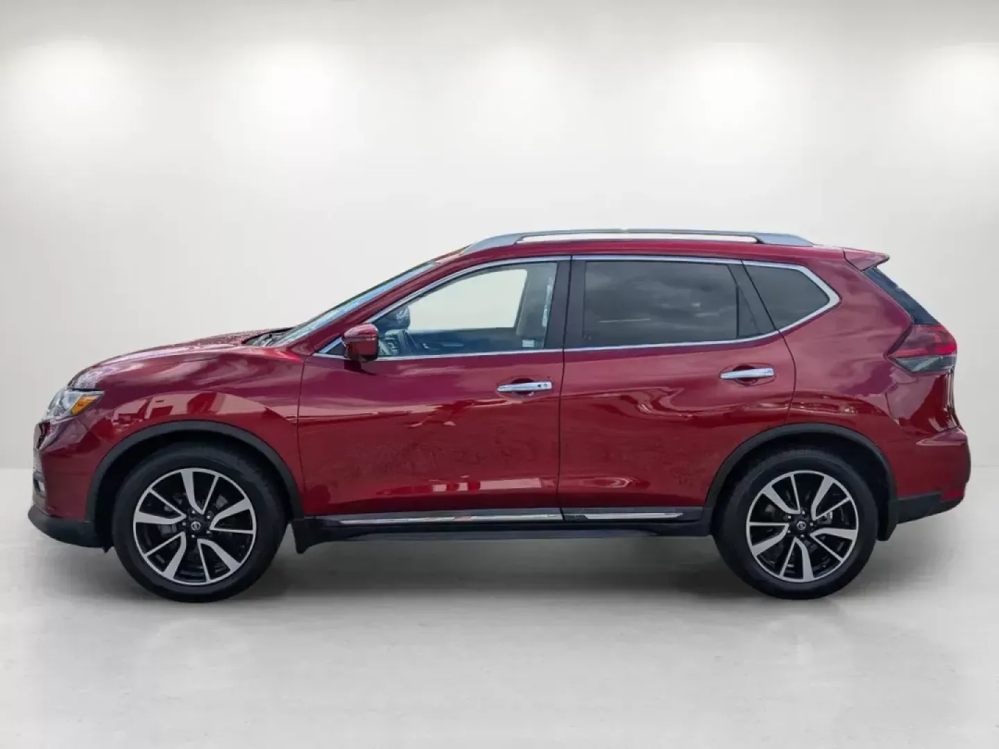 2020 /Charcoal Nissan Rogue SL (5N1AT2MT1LC) with an Regular Unleaded I-4 2.5 L/152 engine, 1-Speed CVT w/OD transmission, located at 804 22nd Ave, Phenix City, AL, 36870, (334) 297-1860, 32.484749, -85.024475 - 2020 Nissan Rogue SL - Photo#7