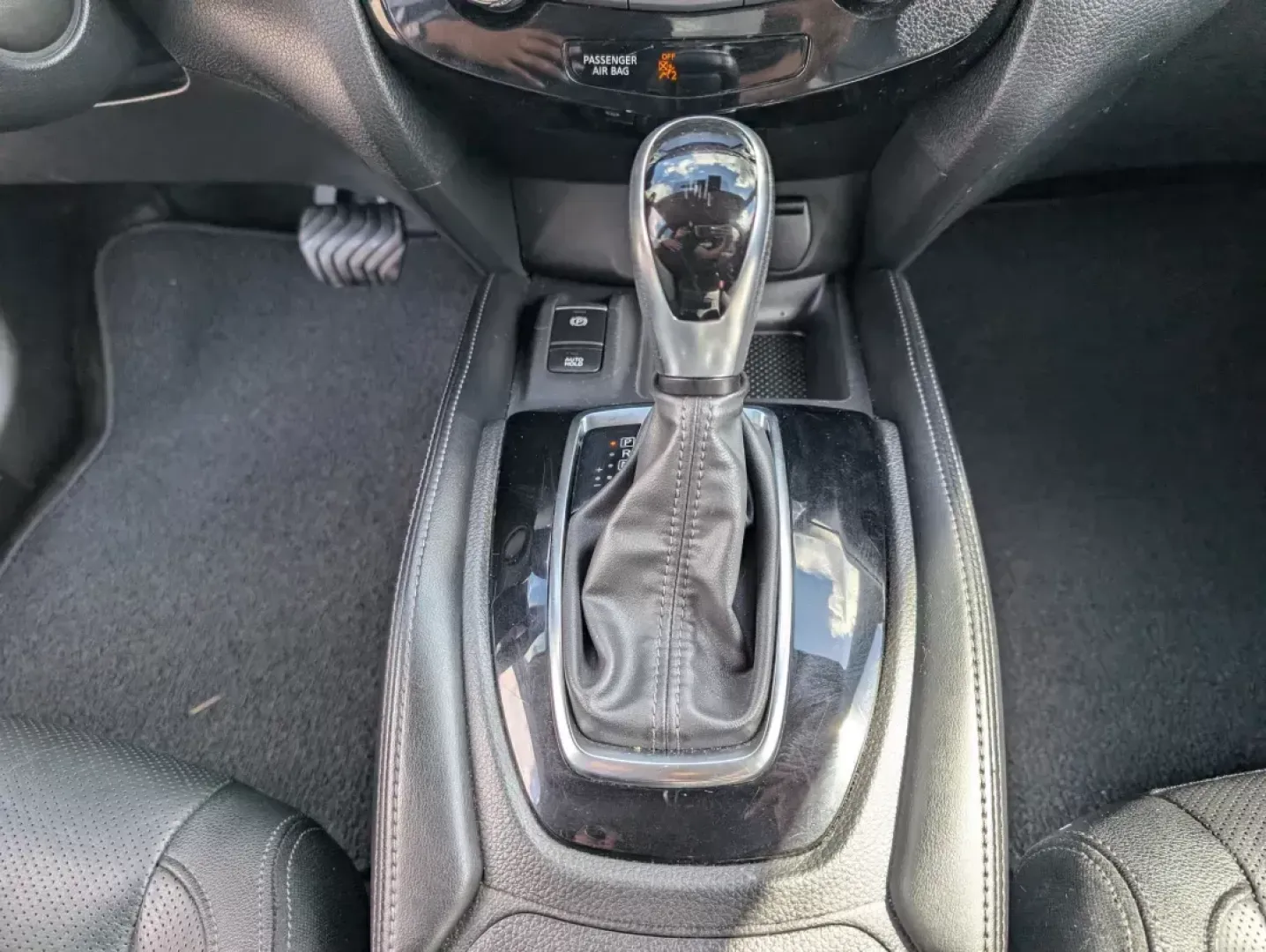 2020 /Charcoal Nissan Rogue SL (5N1AT2MT1LC) with an Regular Unleaded I-4 2.5 L/152 engine, 1-Speed CVT w/OD transmission, located at 804 22nd Ave, Phenix City, AL, 36870, (334) 297-1860, 32.484749, -85.024475 - 2020 Nissan Rogue SL - Photo#13