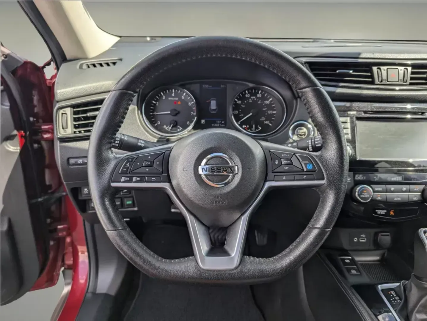 2020 /Charcoal Nissan Rogue SL (5N1AT2MT1LC) with an Regular Unleaded I-4 2.5 L/152 engine, 1-Speed CVT w/OD transmission, located at 804 22nd Ave, Phenix City, AL, 36870, (334) 297-1860, 32.484749, -85.024475 - 2020 Nissan Rogue SL - Photo#15
