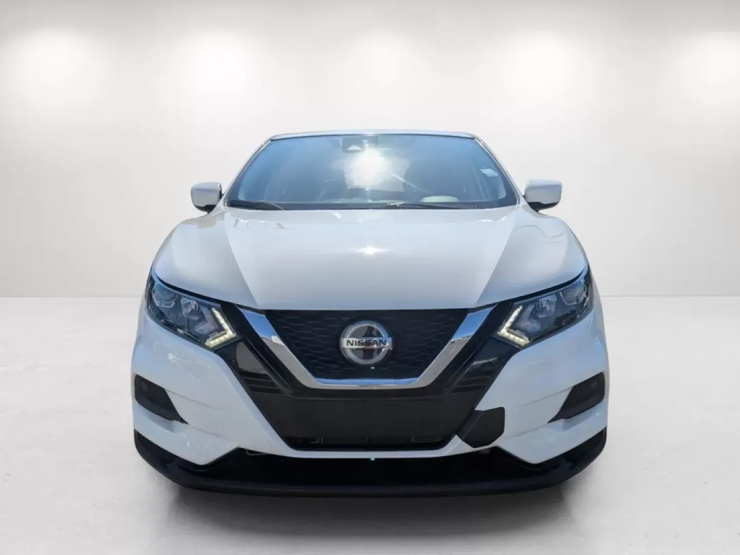 2020 /Charcoal Nissan Rogue S (JN1BJ1CV8LW) with an Other engine, located at 1430 Gateway Drive, Opelika, AL, 36801, (334) 239-0944, 32.637871, -85.409790 - Explore the perfect blend of adventure and practicality with this 2020 Nissan Rogue S, now available at Gils Auto in Phenix City, AL. Whether you're a growing family looking for a reliable SUV for school runs or weekend getaways, or a budget-conscious buyer needing a dependable vehicle, this Rogue i - Photo#1