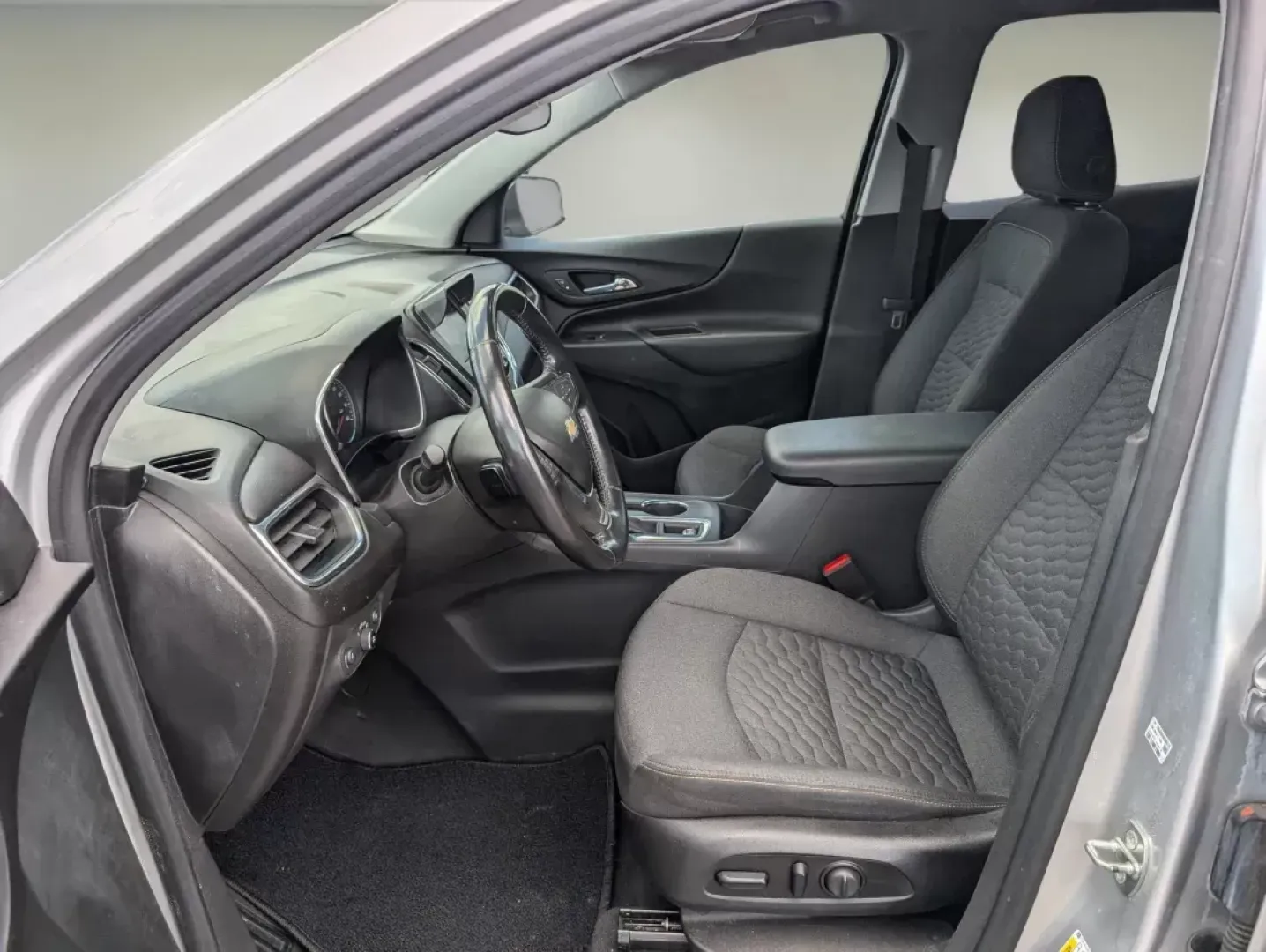 2021 /Jet Black Chevrolet Equinox LT (3GNAXJEV6MS) with an Turbocharged Gas I4 1.5L/92 engine, 6-Speed Automatic transmission, located at 3959 U.S. 80 W, Phenix City, AL, 36870, (334) 297-4885, 32.469296, -85.135185 - 2021 Chevrolet Equinox LT - Photo#9