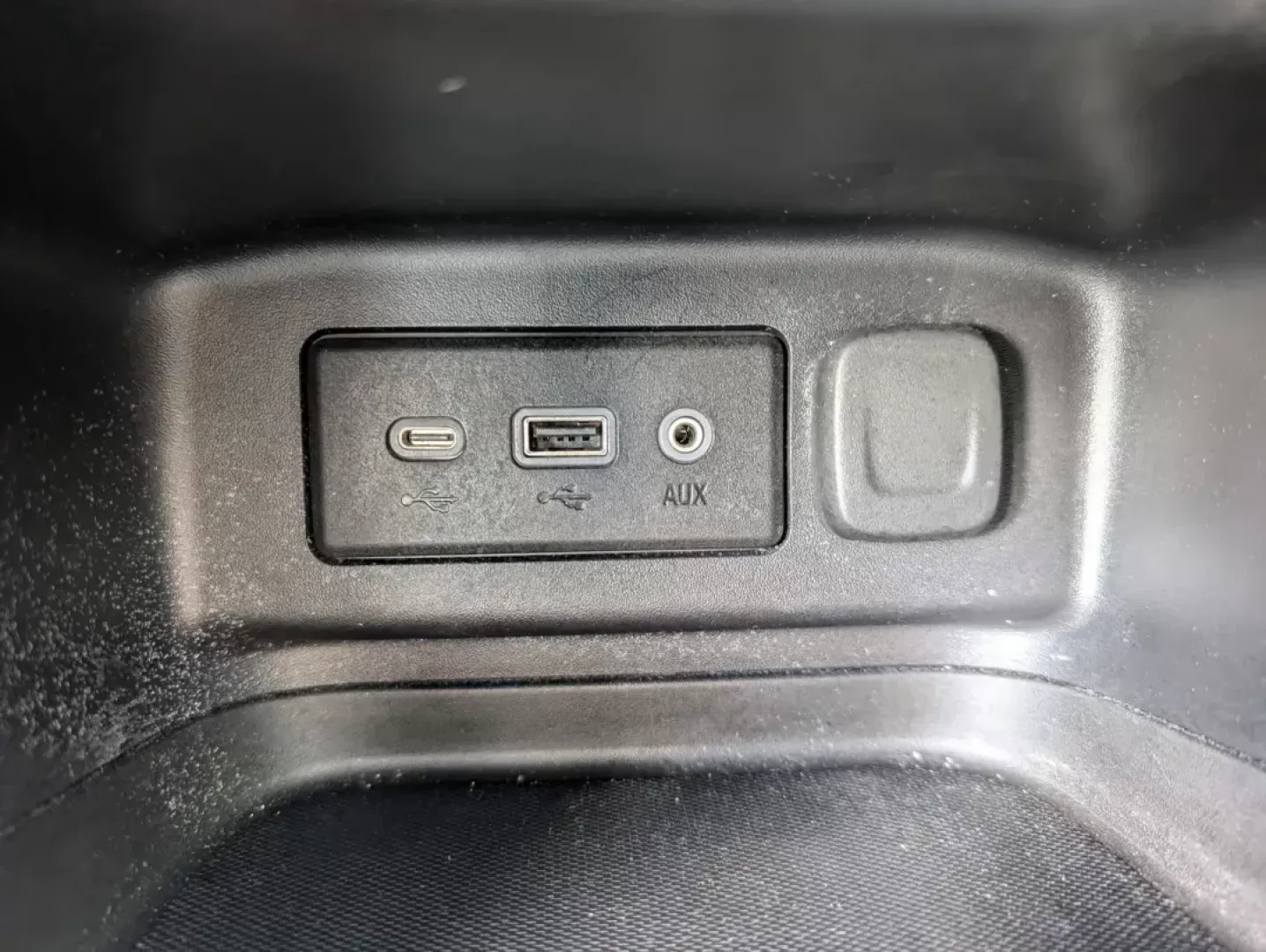 2021 /Jet Black Chevrolet Equinox LT (3GNAXJEV6MS) with an Turbocharged Gas I4 1.5L/92 engine, 6-Speed Automatic transmission, located at 3959 U.S. 80 W, Phenix City, AL, 36870, (334) 297-4885, 32.469296, -85.135185 - 2021 Chevrolet Equinox LT - Photo#14