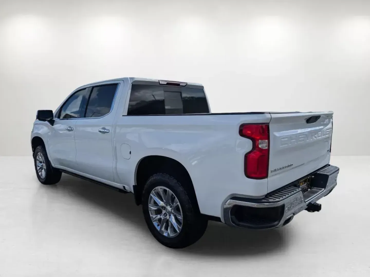 2021 /Gideon/Very Dark Atmosphere Chevrolet Silverado 1500 LTZ (3GCUYGED7MG) with an Gas V8 5.3L/325 engine, 8-Speed Automatic transmission, located at 7000 Northlake Connector, Columbus, GA, 31904, (706) 987-8085, 32.524975, -84.978134 - 2021 Chevrolet Silverado 1500 LTZ - Photo#6