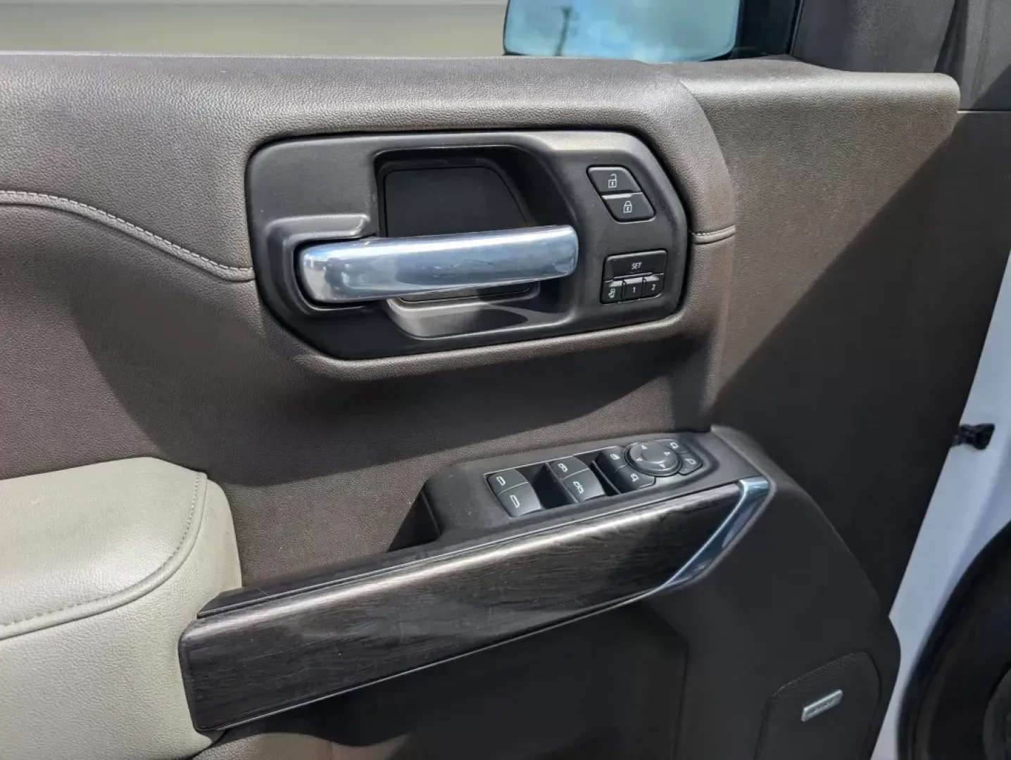2021 /Gideon/Very Dark Atmosphere Chevrolet Silverado 1500 LTZ (3GCUYGED7MG) with an Gas V8 5.3L/325 engine, 8-Speed Automatic transmission, located at 7000 Northlake Connector, Columbus, GA, 31904, (706) 987-8085, 32.524975, -84.978134 - 2021 Chevrolet Silverado 1500 LTZ - Photo#9
