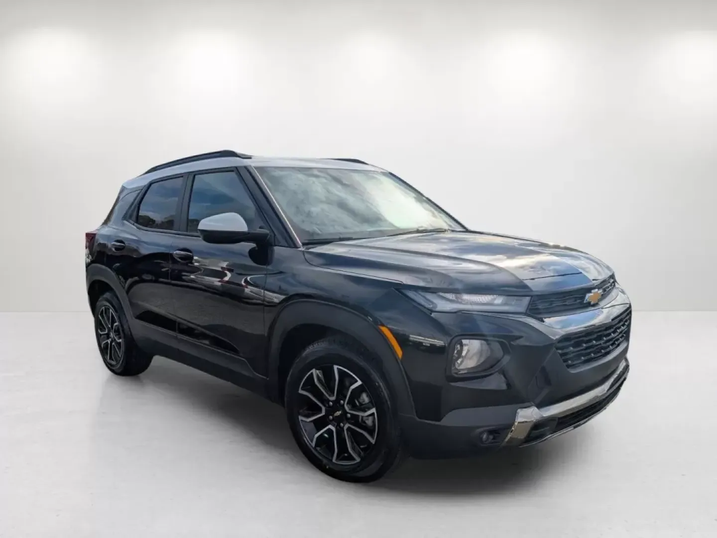 2021 /Jet Black with Arizona accents Chevrolet Trailblazer ACTIV (KL79MVSL9MB) with an Other engine, located at 3959 U.S. 80 W, Phenix City, AL, 36870, (334) 297-4885, 32.469296, -85.135185 - **Elevate Your Adventures with the 2021 Chevrolet Trailblazer ACTIV at Gils Auto!**<br /> <br /> Are you ready to enhance your lifestyle with a vehicle that can handle everything from daily commutes to weekend getaways? The 2021 Chevrolet Trailblazer ACTIV is the perfect SUV for those who crave vers - Photo#2