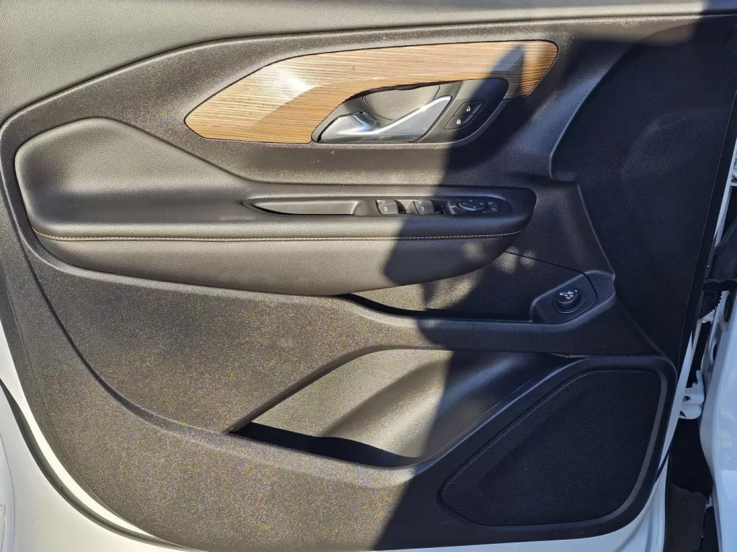 2021 /Jet Black GMC Terrain SLE (3GKALMEV8ML) with an Other engine, located at 7000 Northlake Connector, Columbus, GA, 31904, (706) 987-8085, 32.524975, -84.978134 - **Experience the Perfect Blend of Comfort and Capability with the 2021 GMC Terrain SLE at Gils Auto - Phenix City**<br /> <br /> Are you searching for a versatile SUV that can seamlessly adapt to your busy lifestyle? Look no further than the 2021 GMC Terrain SLE, available now at Gils Auto in Phenix - Photo#8