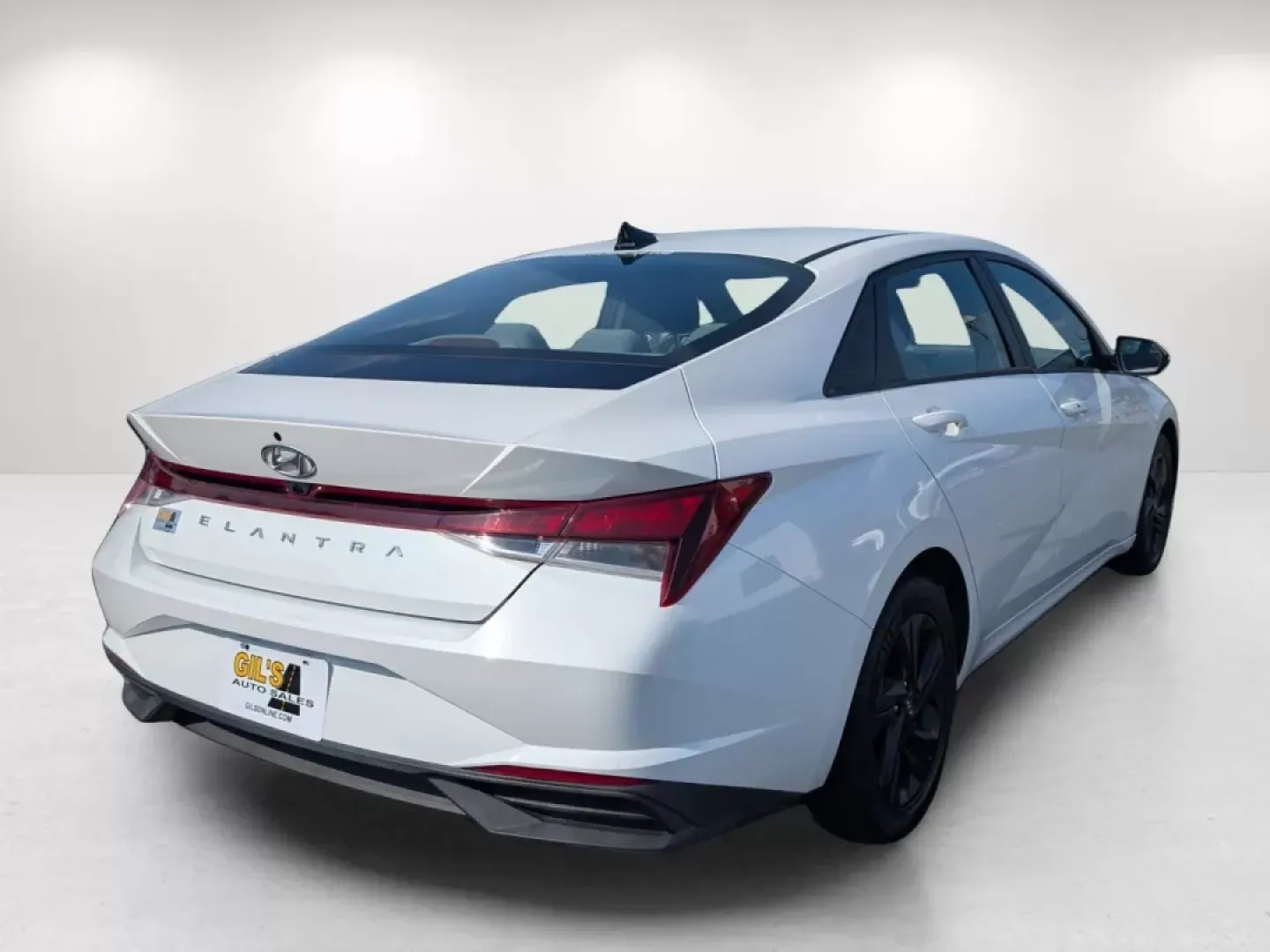2021 /Medium Gray Hyundai Elantra SEL (5NPLM4AGXMH) with an Other engine, located at 3959 U.S. 80 W, Phenix City, AL, 36870, (334) 297-4885, 32.469296, -85.135185 - 2021 Hyundai Elantra SEL - Photo#4