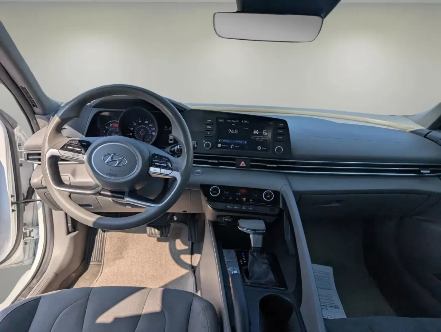 2021 /Medium Gray Hyundai Elantra SEL (5NPLM4AGXMH) with an Other engine, located at 3959 U.S. 80 W, Phenix City, AL, 36870, (334) 297-4885, 32.469296, -85.135185 - 2021 Hyundai Elantra SEL - Photo#11