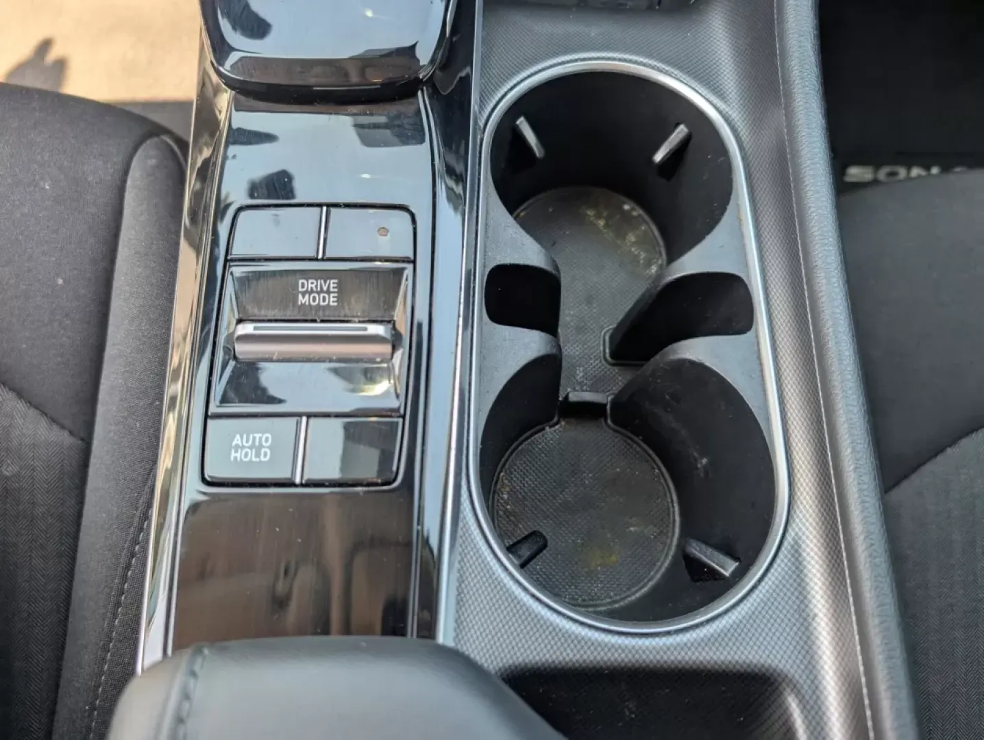 2021 /Black Hyundai Sonata SEL (KMHL34JJ0MA) with an Other engine, located at 3959 U.S. 80 W, Phenix City, AL, 36870, (334) 297-4885, 32.469296, -85.135185 - **Elevate Your Commute with the 2021 Hyundai Sonata SEL Hybrid at Gils Auto in Phenix City, AL!**<br /> <br /> Are you searching for a vehicle that seamlessly fits your lifestyle while also providing an eco-friendly driving experience? Look no further than the 2021 Hyundai Sonata SEL Hybrid, now ava - Photo#15