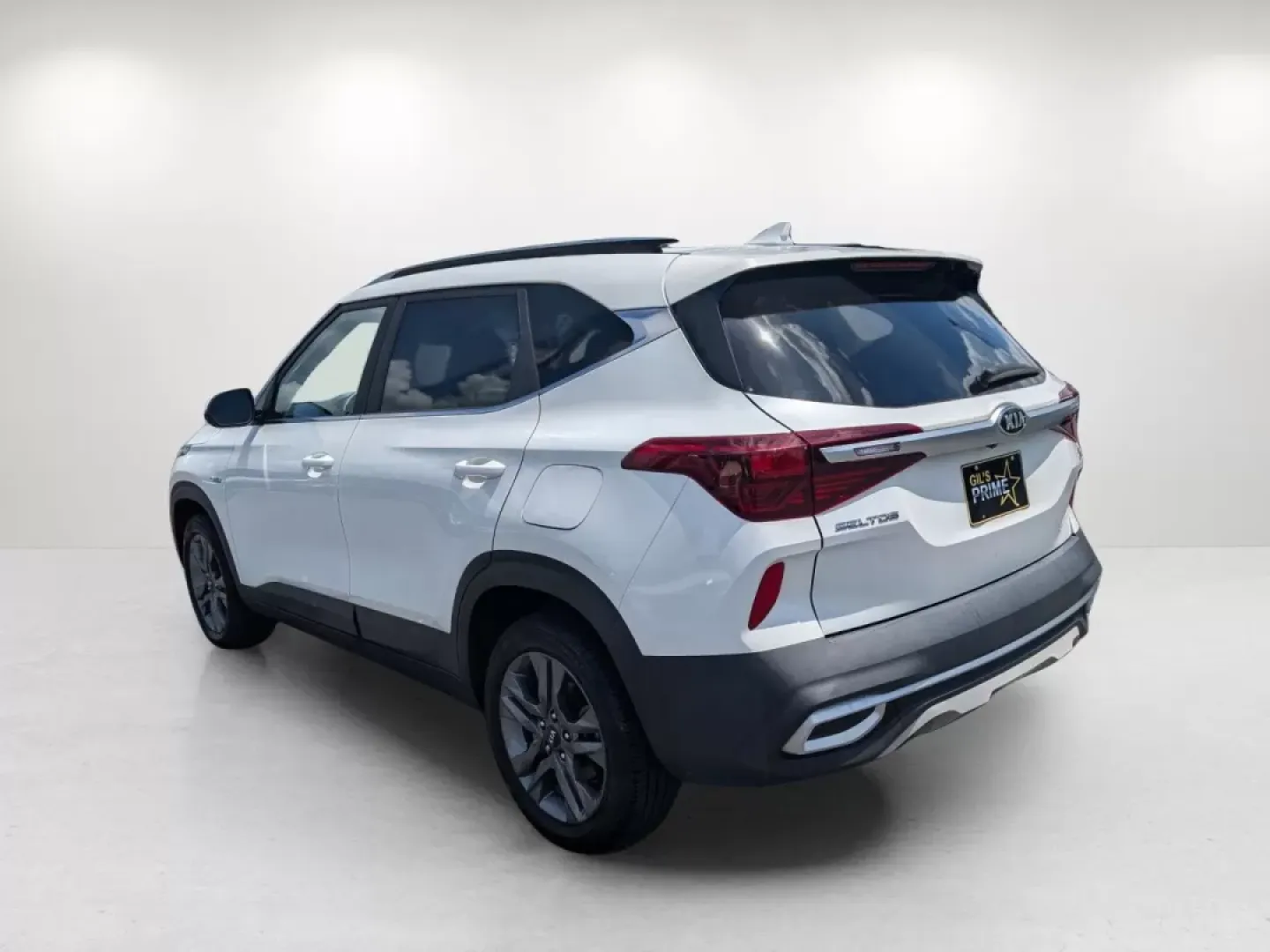 2021 /Black Kia Seltos S (KNDEUCAA3M7) with an Other engine, located at 521 Old Farm Lane Rd, Prattville, AL, 36066, (334) 325-1505, 32.482460, -86.416367 - **Discover Your Next Adventure with the 2021 Kia Seltos AWD at Gils Auto!**<br /> <br /> Are you ready to elevate your lifestyle with a vehicle that seamlessly blends style, comfort, and functionality? The 2021 Kia Seltos AWD is perfect for those seeking an adventurous spirit while maintaining the p - Photo#6