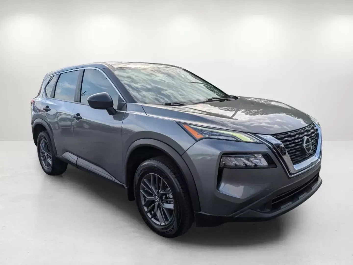 2021 /Charcoal Nissan Rogue S (5N1AT3AAXMC) with an Regular Unleaded I-4 2.5 L/152 engine, 1-Speed CVT w/OD transmission, located at 7000 Northlake Connector, Columbus, GA, 31904, (706) 987-8085, 32.524975, -84.978134 - 2021 Nissan Rogue S - Photo#2