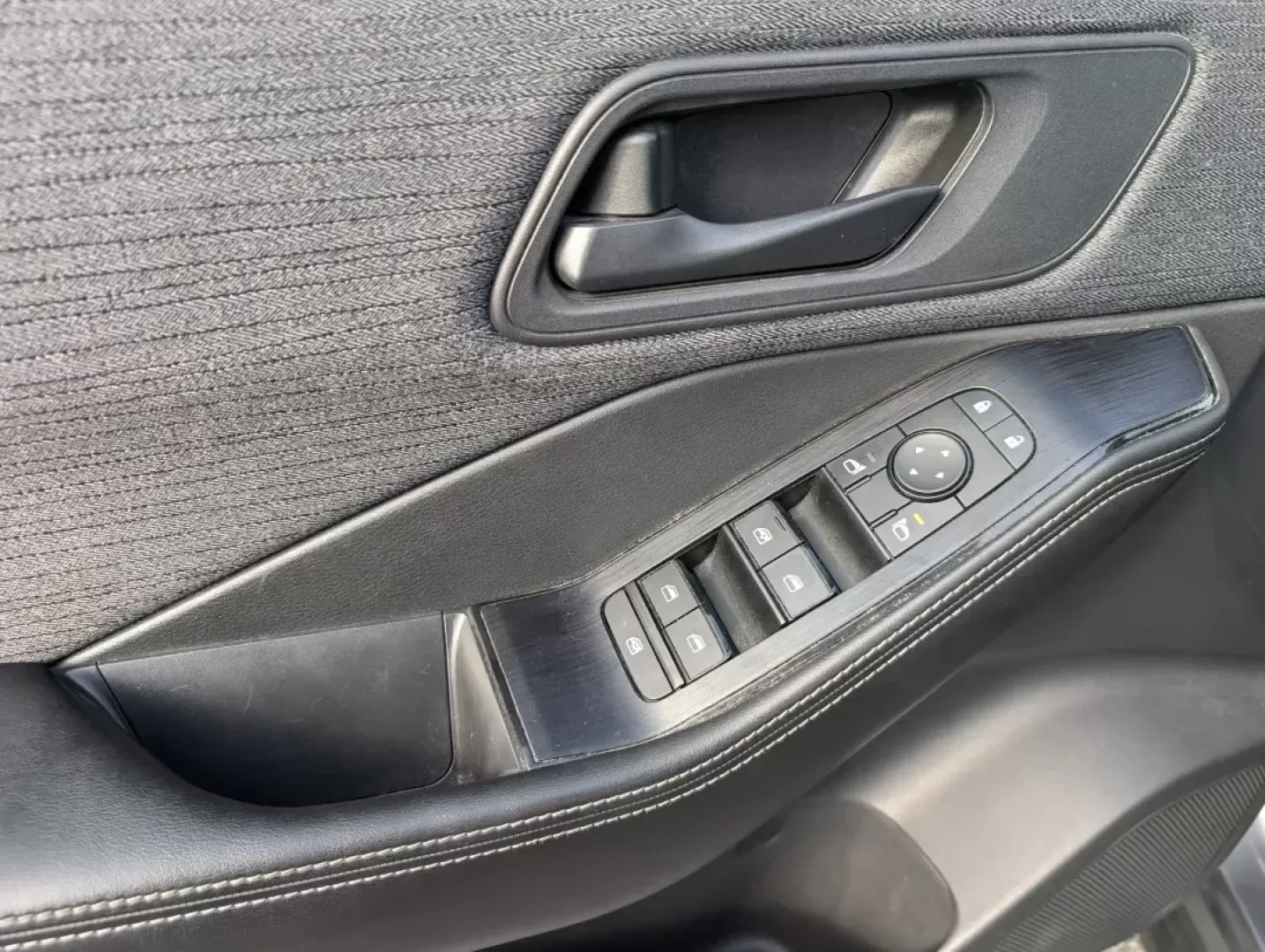 2021 /Charcoal Nissan Rogue S (5N1AT3AAXMC) with an Regular Unleaded I-4 2.5 L/152 engine, 1-Speed CVT w/OD transmission, located at 7000 Northlake Connector, Columbus, GA, 31904, (706) 987-8085, 32.524975, -84.978134 - 2021 Nissan Rogue S - Photo#8