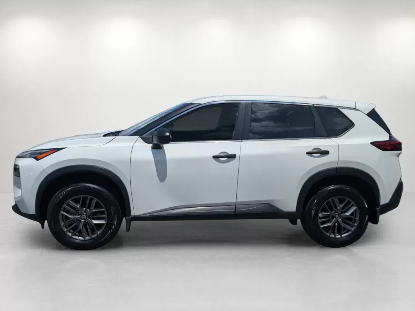 2021 /Charcoal Nissan Rogue S (JN8AT3AA3MW) with an Regular Unleaded I-4 2.5 L/152 engine, 1-Speed CVT w/OD transmission, located at 7000 Northlake Connector, Columbus, GA, 31904, (706) 987-8085, 32.524975, -84.978134 - 2021 Nissan Rogue S - Photo#7