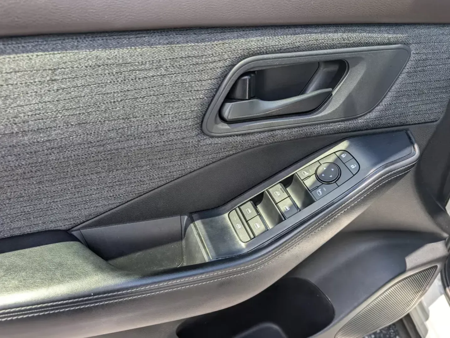 2021 /Charcoal Nissan Rogue S (JN8AT3AA3MW) with an Regular Unleaded I-4 2.5 L/152 engine, 1-Speed CVT w/OD transmission, located at 7000 Northlake Connector, Columbus, GA, 31904, (706) 987-8085, 32.524975, -84.978134 - 2021 Nissan Rogue S - Photo#8