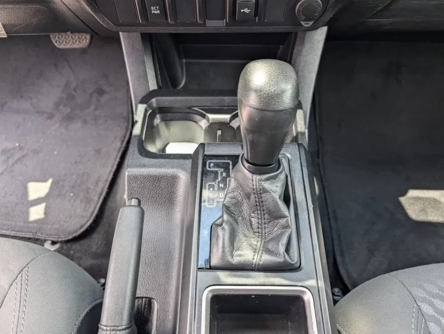 2021 Toyota Tacoma 2WD SR (3TYRX5GN4MT) with an Other engine, located at 3959 U.S. 80 W, Phenix City, AL, 36870, (334) 297-4885, 32.469296, -85.135185 - **Adventure Awaits with the 2021 Toyota Tacoma SR Your Perfect Companion for Every Journey!**<br /> <br /> Are you ready to elevate your driving experience? Whether you're planning a weekend adventure, need a reliable vehicle for your daily commute, or require a pickup that can handle the demands o - Photo#14