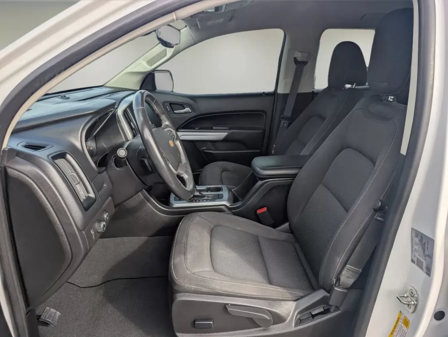 2022 /Jet Black Chevrolet Colorado 4WD LT (1GCGTCEN8N1) with an Other engine, located at 3959 U.S. 80 W, Phenix City, AL, 36870, (334) 297-4885, 32.469296, -85.135185 - **Explore New Heights with the 2022 Chevrolet Colorado at Gils Auto in Phenix City, AL!**<br /> <br /> Are you ready to elevate your adventures or tackle everyday errands with confidence? The 2022 Chevrolet Colorado Crew Cab Pickup is designed for those who crave versatility, making it perfect for g - Photo#10