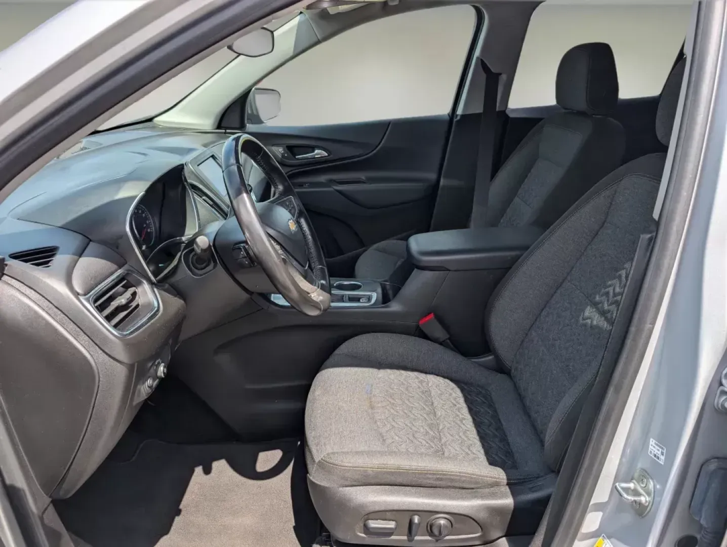 2022 /Jet Black Chevrolet Equinox LT (2GNAXJEV6N6) with an Turbocharged Gas I4 1.5L/92 engine, 6-Speed Automatic transmission, located at 5115 14th Ave., Columbus, GA, 31904, (706) 323-0345, 32.511494, -84.971046 - 2022 Chevrolet Equinox LT - Photo#8