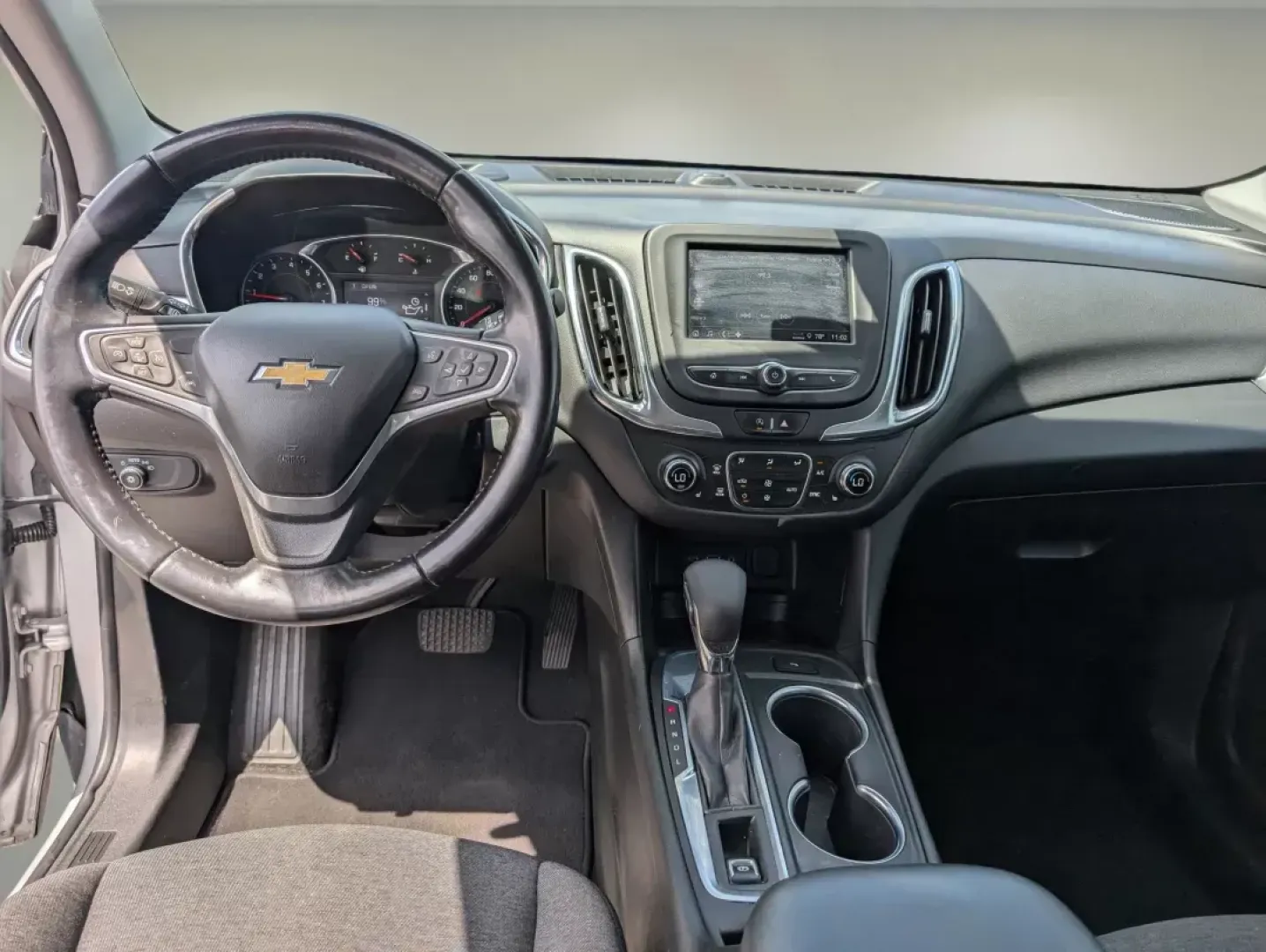 2022 /Jet Black Chevrolet Equinox LT (2GNAXJEV6N6) with an Turbocharged Gas I4 1.5L/92 engine, 6-Speed Automatic transmission, located at 5115 14th Ave., Columbus, GA, 31904, (706) 323-0345, 32.511494, -84.971046 - 2022 Chevrolet Equinox LT - Photo#10
