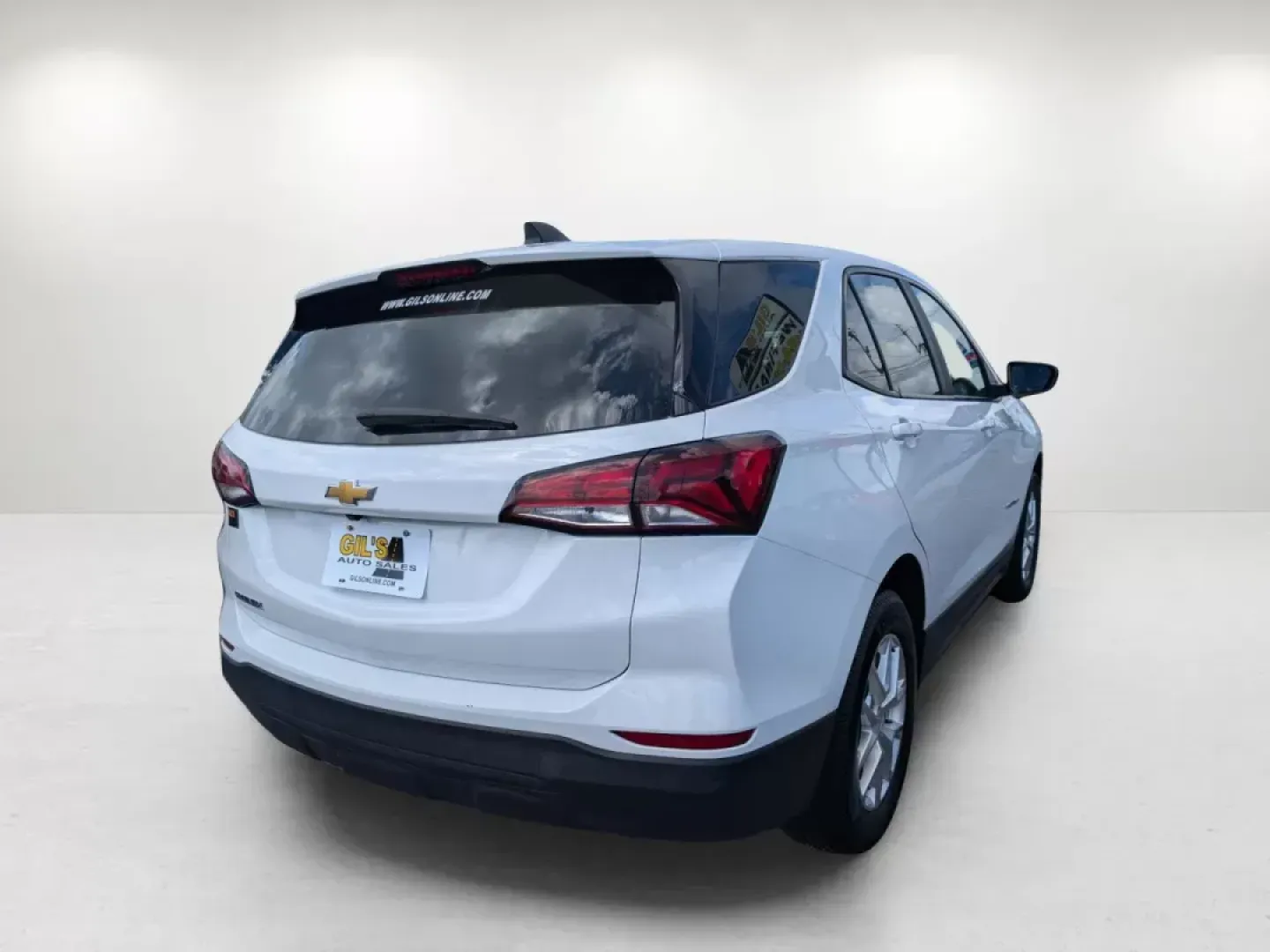 2022 /Medium Ash Gray Chevrolet Equinox LS (2GNAXHEV3N6) with an Turbocharged Gas I4 1.5L/92 engine, 6-Speed Automatic transmission, located at 804 22nd Ave, Phenix City, AL, 36870, (334) 297-1860, 32.484749, -85.024475 - 2022 Chevrolet Equinox LS - Photo#4
