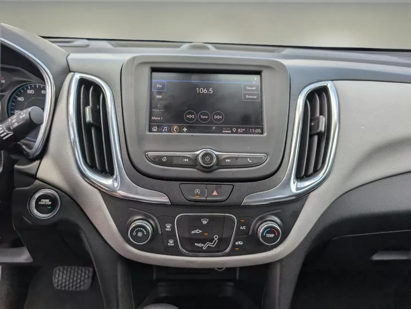 2022 /Medium Ash Gray Chevrolet Equinox LS (2GNAXHEV5N6) with an Turbocharged Gas I4 1.5L/92 engine, 6-Speed Automatic transmission, located at 3959 U.S. 80 W, Phenix City, AL, 36870, (334) 297-4885, 32.469296, -85.135185 - 2022 Chevrolet Equinox LS - Photo#14