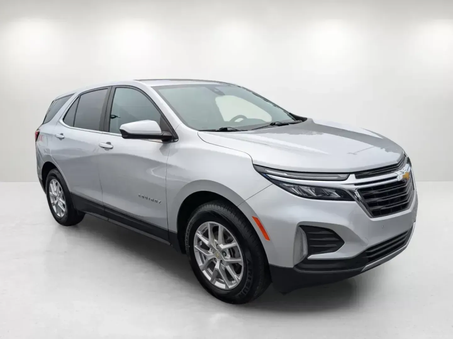 2022 /Jet Black Chevrolet Equinox LT (2GNAXTEV9N6) with an Turbocharged Gas I4 1.5L/92 engine, 6-Speed Automatic transmission, located at 7000 Northlake Connector, Columbus, GA, 31904, (706) 987-8085, 32.524975, -84.978134 - 2022 Chevrolet Equinox LT - Photo#2