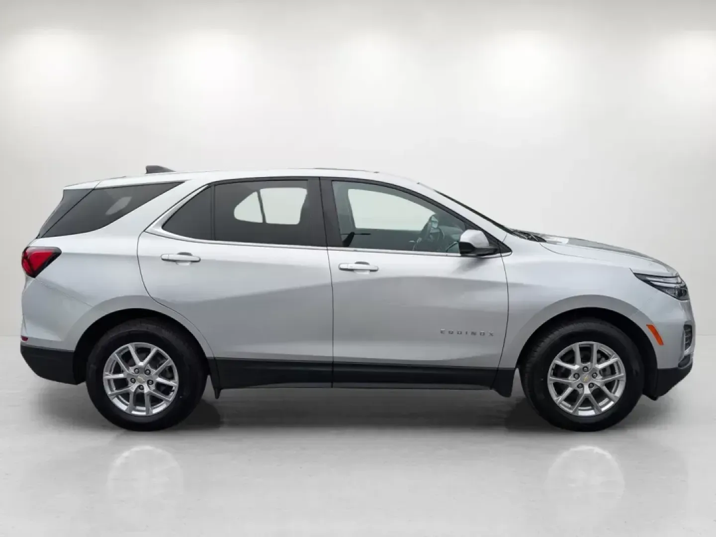 2022 /Jet Black Chevrolet Equinox LT (2GNAXTEV9N6) with an Turbocharged Gas I4 1.5L/92 engine, 6-Speed Automatic transmission, located at 7000 Northlake Connector, Columbus, GA, 31904, (706) 987-8085, 32.524975, -84.978134 - 2022 Chevrolet Equinox LT - Photo#3