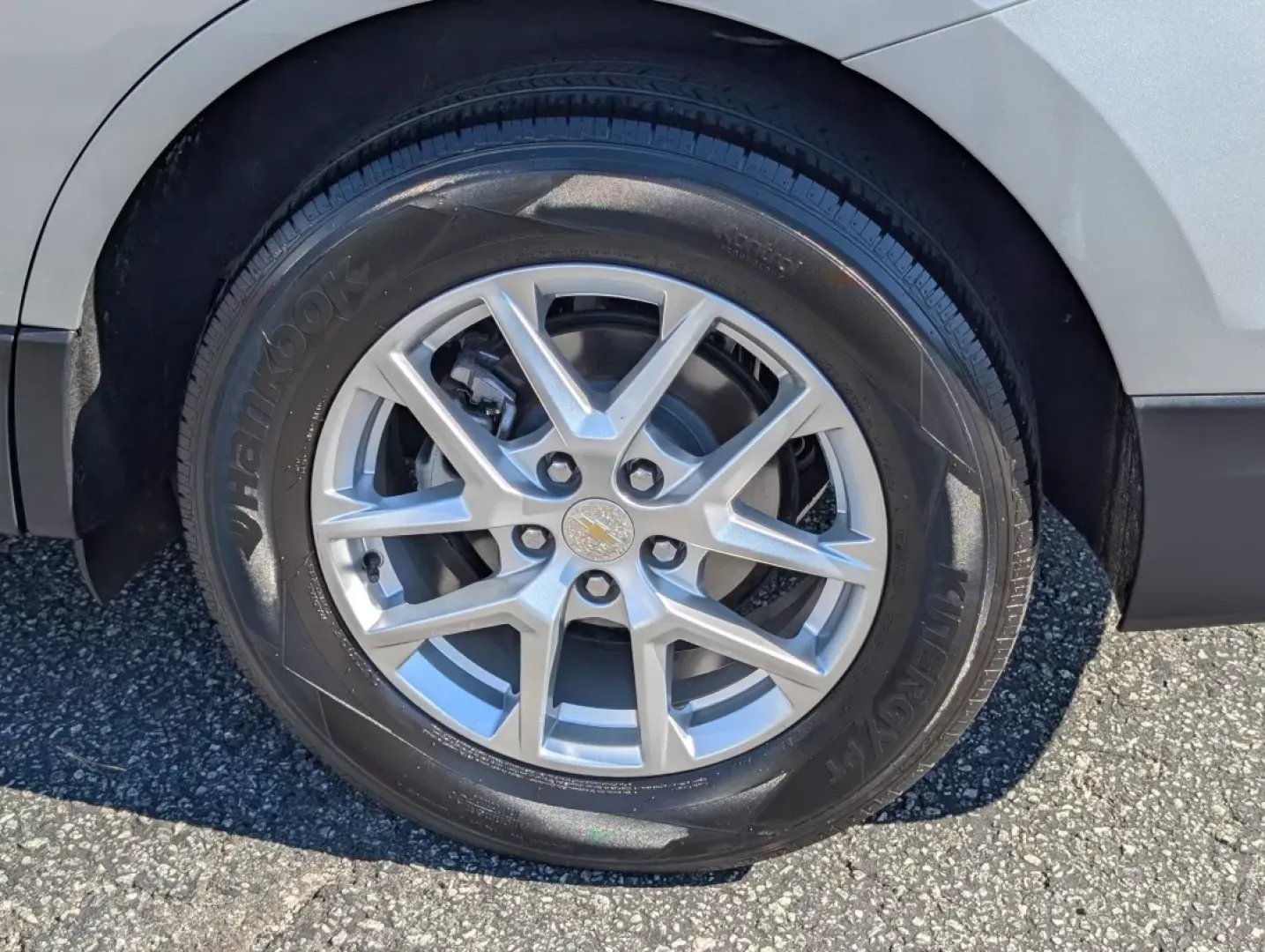 2022 /Medium Ash Gray Chevrolet Equinox LS (3GNAXHEV9NS) with an Other engine, located at 3959 U.S. 80 W, Phenix City, AL, 36870, (334) 297-4885, 32.469296, -85.135185 - **Discover Your Perfect Adventure Companion: 2022 Chevrolet Equinox LS at Gils Auto!**<br /> <br /> Are you in search of a reliable SUV that fits seamlessly into your active lifestyle? Look no further than the 2022 Chevrolet Equinox LS, now available at Gils Auto in Phenix City, AL. This versatile s - Photo#8
