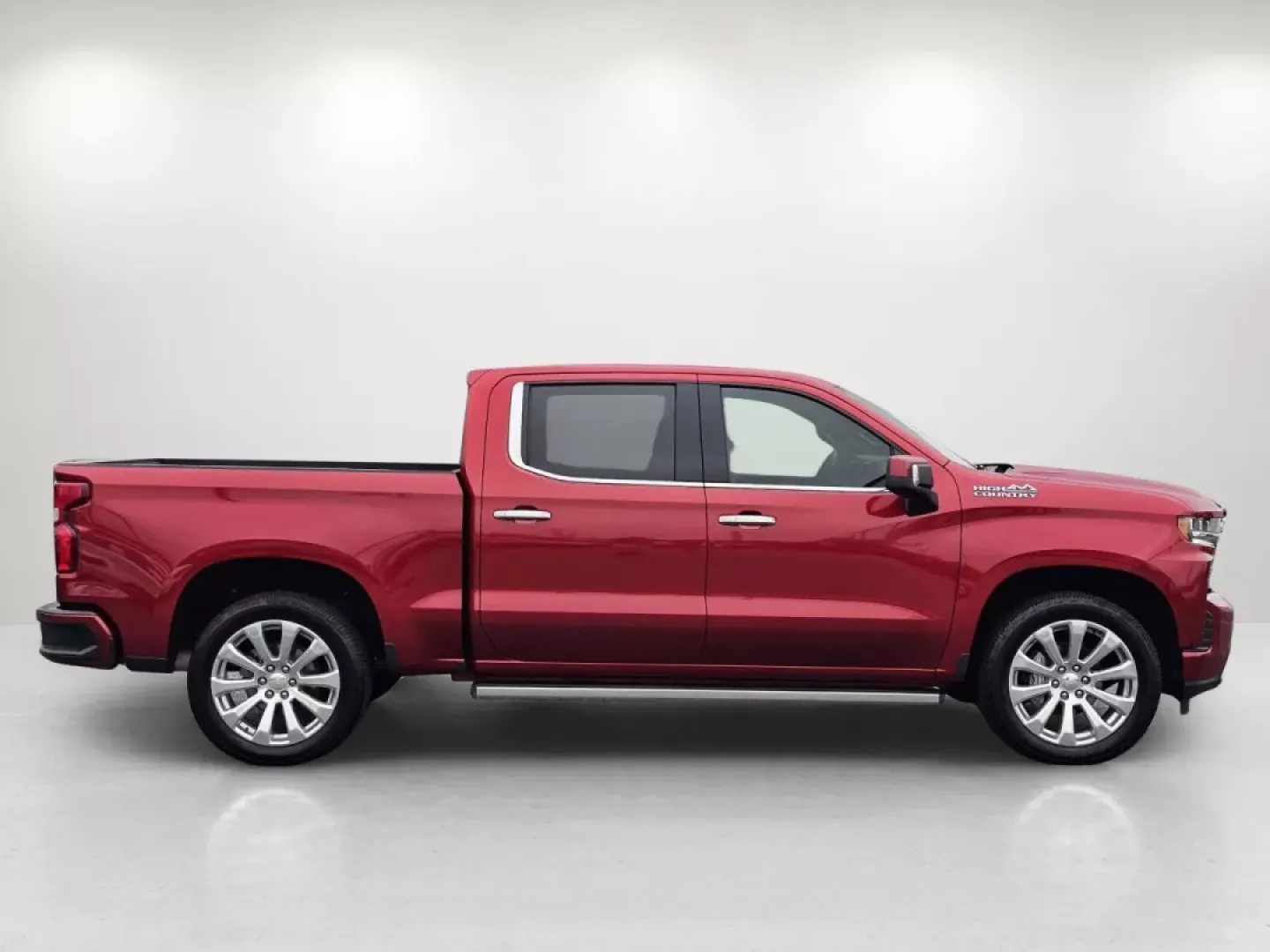 2022 /Jet Black Chevrolet Silverado 1500 LTD High Country (1GCUYHEL5NZ) with an Other engine, located at 7000 Northlake Connector, Columbus, GA, 31904, (706) 987-8085, 32.524975, -84.978134 - **Elevate Your Adventures with the 2022 Chevrolet Silverado 1500 LTD High Country!**<br /> <br /> Are you ready to take your outdoor adventures and daily drives to the next level? The 2022 Chevrolet Silverado 1500 LTD High Country, available at Gils Auto in Phenix City, AL, is the perfect companion - Photo#3