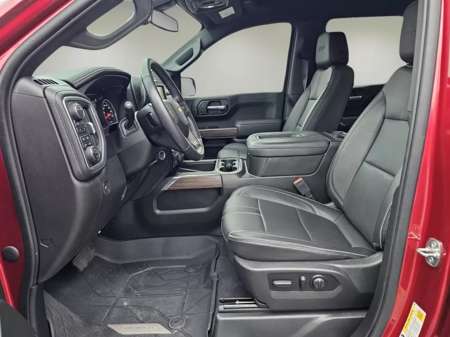 2022 /Jet Black Chevrolet Silverado 1500 LTD High Country (1GCUYHEL5NZ) with an Other engine, located at 7000 Northlake Connector, Columbus, GA, 31904, (706) 987-8085, 32.524975, -84.978134 - **Elevate Your Adventures with the 2022 Chevrolet Silverado 1500 LTD High Country!**<br /> <br /> Are you ready to take your outdoor adventures and daily drives to the next level? The 2022 Chevrolet Silverado 1500 LTD High Country, available at Gils Auto in Phenix City, AL, is the perfect companion - Photo#9