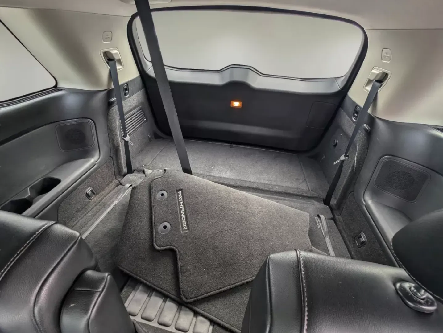 2022 /Charcoal Nissan Pathfinder SL (5N1DR3CB2NC) with an Other engine, located at 7000 Northlake Connector, Columbus, GA, 31904, (706) 987-8085, 32.524975, -84.978134 - Explore life to the fullest with the 2022 Nissan Pathfinder SL, perfectly designed for those who seek adventure without sacrificing comfort. Whether you're a growing family needing space for your kids and gear, or a budget-conscious buyer looking for a reliable SUV, this vehicle is the ideal compani - Photo#11