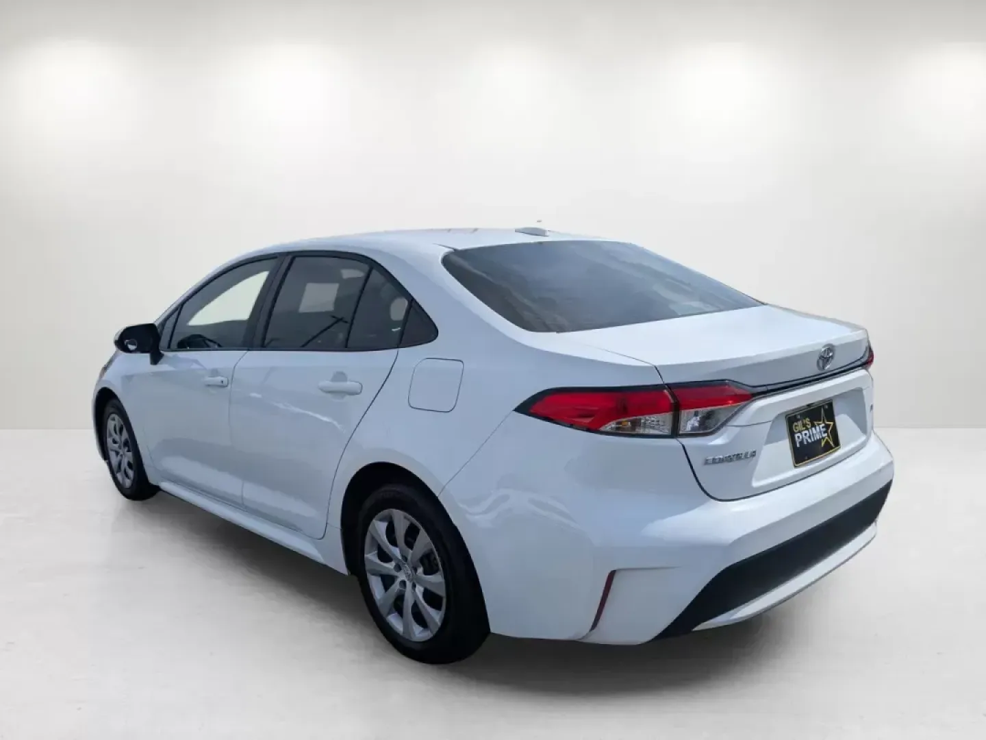 2022 Toyota Corolla LE (5YFEPMAE4NP) with an Regular Unleaded I-4 1.8 L/110 engine, 1-Speed CVT w/OD transmission, located at 1430 Gateway Drive, Opelika, AL, 36801, (334) 239-0944, 32.637871, -85.409790 - 2022 Toyota Corolla LE - Photo#4