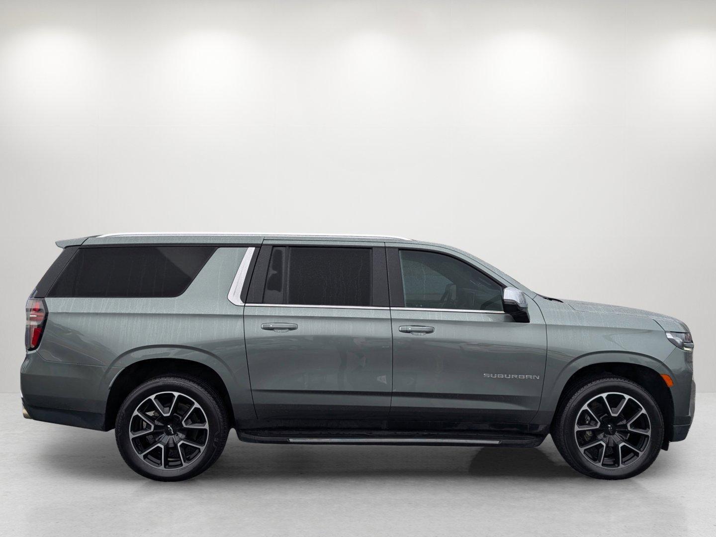2023 /Jet Black Chevrolet Suburban Premier (1GNSCFKD0PR) with an Gas V8 5.3L/ engine, 10-Speed Automatic transmission, located at 521 Old Farm Lane Rd, Prattville, AL, 36066, (334) 325-1505, 32.482460, -86.416367 - 2023 Chevrolet Suburban Premier - Photo#3