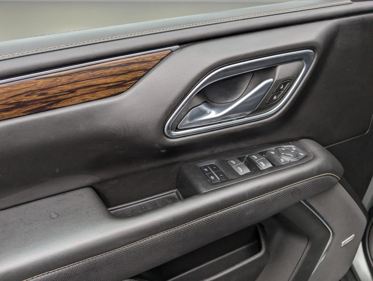 2023 /Jet Black Chevrolet Suburban Premier (1GNSCFKD0PR) with an Gas V8 5.3L/ engine, 10-Speed Automatic transmission, located at 521 Old Farm Lane Rd, Prattville, AL, 36066, (334) 325-1505, 32.482460, -86.416367 - 2023 Chevrolet Suburban Premier - Photo#8