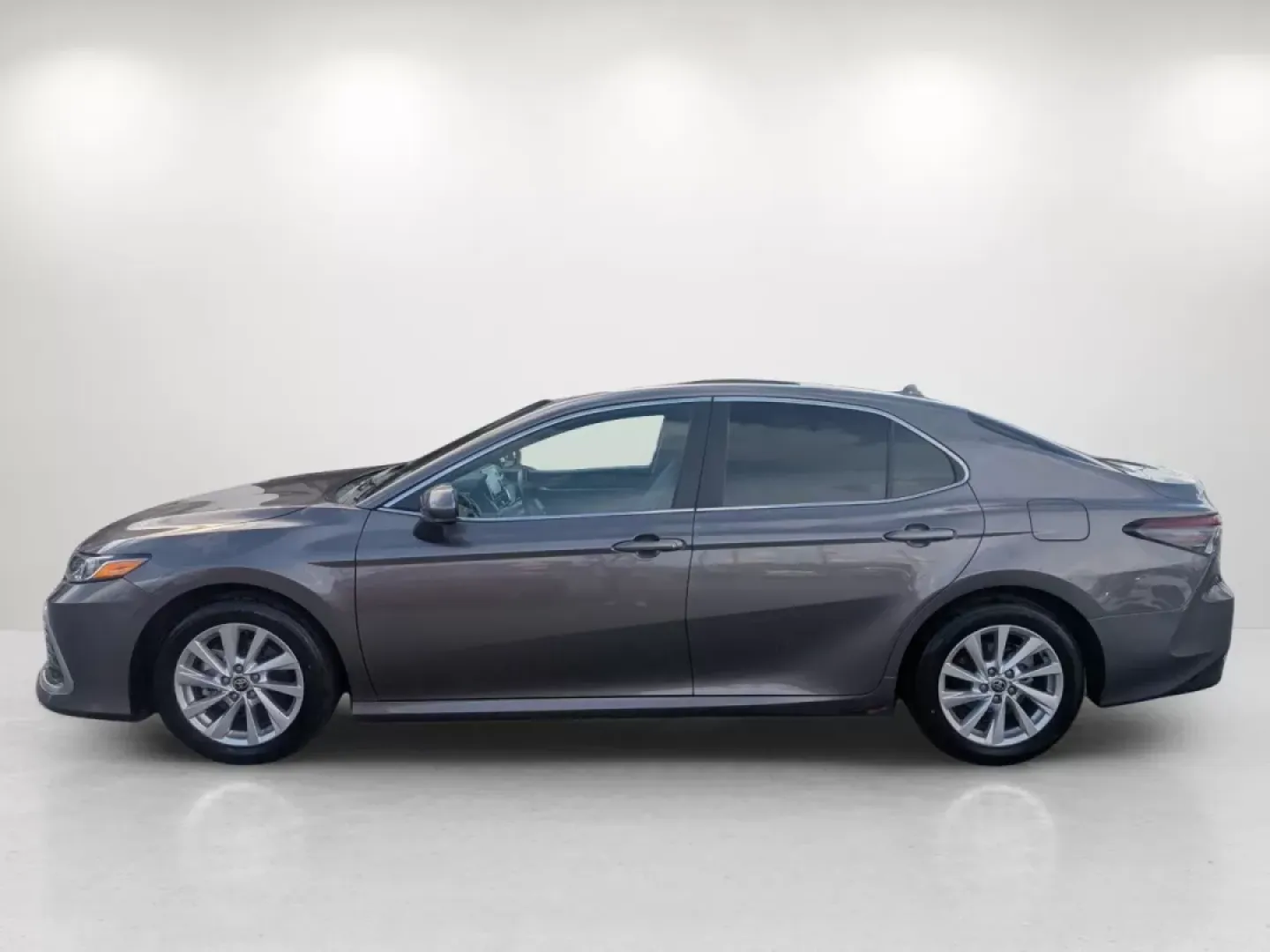 2023 Toyota Camry LE (4T1C11AKXPU) with an Other engine, located at 1430 Gateway Drive, Opelika, AL, 36801, (334) 239-0944, 32.637871, -85.409790 - **Discover the Perfect Balance of Style and Functionality with the 2023 Toyota Camry LE at Gils Auto!**<br /> <br /> If you're in the market for a reliable, stylish sedan that effortlessly transitions from daily commutes to family outings, look no further than the 2023 Toyota Camry LE available at G - Photo#7