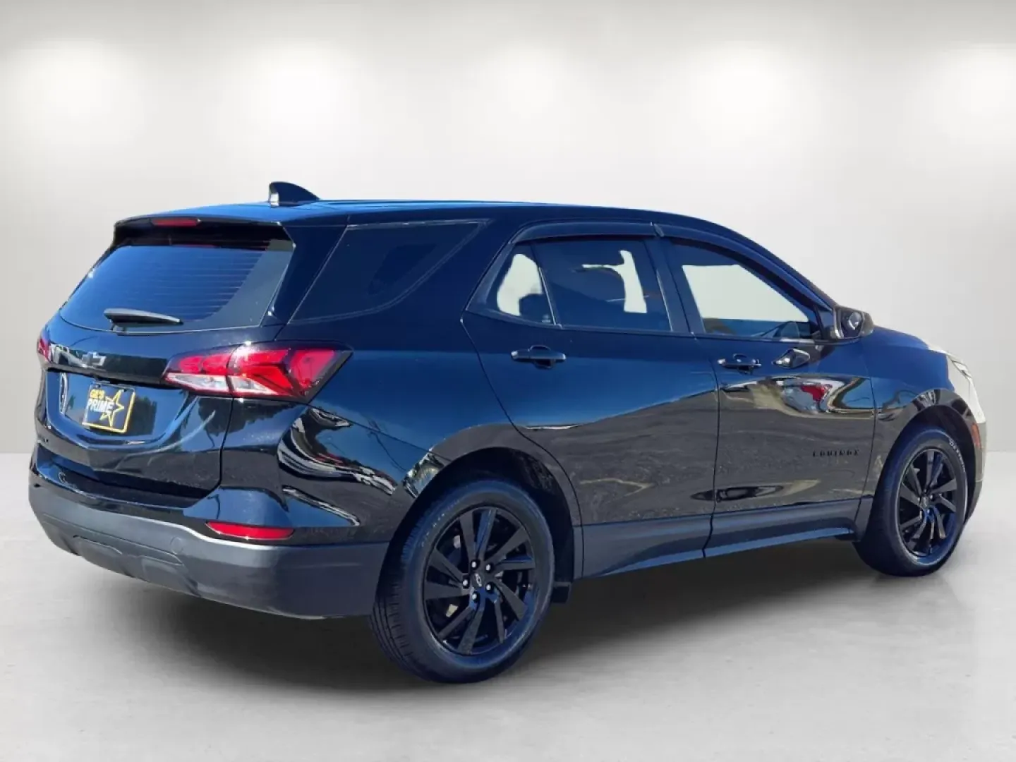 2024 /Medium Ash Gray Chevrolet Equinox LS (3GNAXHEG5RL) with an Other engine, located at 3959 U.S. 80 W, Phenix City, AL, 36870, (334) 297-4885, 32.469296, -85.135185 - Are you ready to elevate your daily commute or embark on weekend adventures? The 2024 Chevrolet Equinox LS, available at Gils Auto in Phenix City, AL, is the perfect blend of style, comfort, and functionality. Whether you're a growing family seeking a spacious SUV or a budget-conscious buyer looking - Photo#4