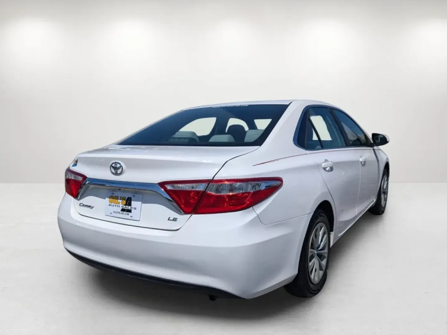 2017 Toyota Camry LE (4T1BF1FK9HU) with an Other engine, located at 3959 U.S. 80 W, Phenix City, AL, 36870, (334) 297-4885, 32.469296, -85.135185 - **Discover Your Next Adventure with the 2017 Toyota Camry LE - Available Now at Gils Auto!**<br /> <br /> Are you a commuter seeking a reliable vehicle for your daily drives, or a growing family in need of a spacious sedan that combines comfort with safety? Look no further! The 2017 Toyota Camry LE - Photo#4