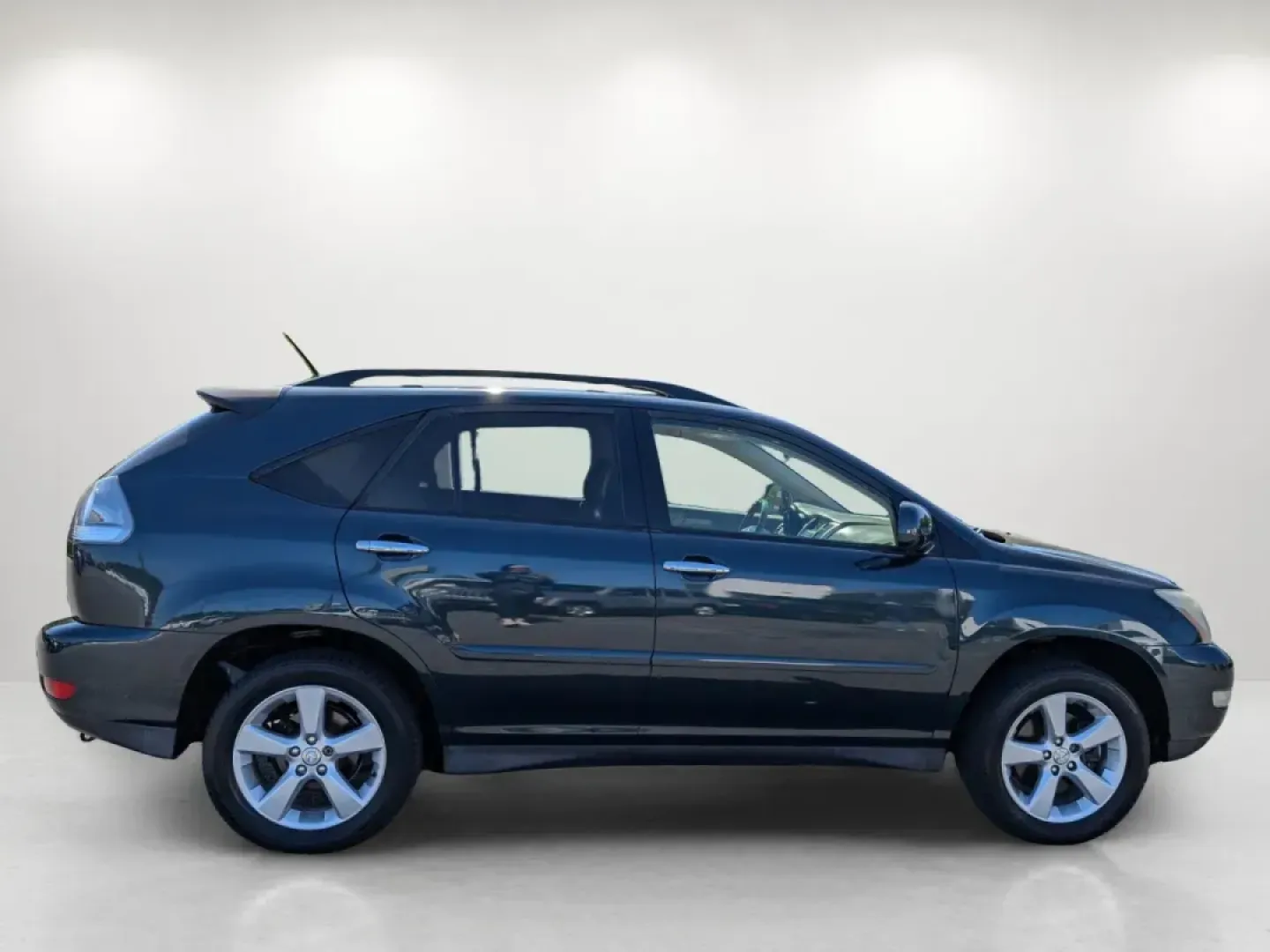 2004 Lexus RX 330 (JTJGA31U940) with an Other engine, located at 3959 U.S. 80 W, Phenix City, AL, 36870, (334) 297-4885, 32.469296, -85.135185 - **Discover the Perfect SUV for Your Next Adventure!** <br /> <br /> Are you in search of a reliable and stylish SUV that can elevate your daily commute, weekend getaways, or family outings? Look no further than this stunning 2004 Lexus RX 330, available now at Gils Auto in Opelika, AL. This versatil - Photo#3