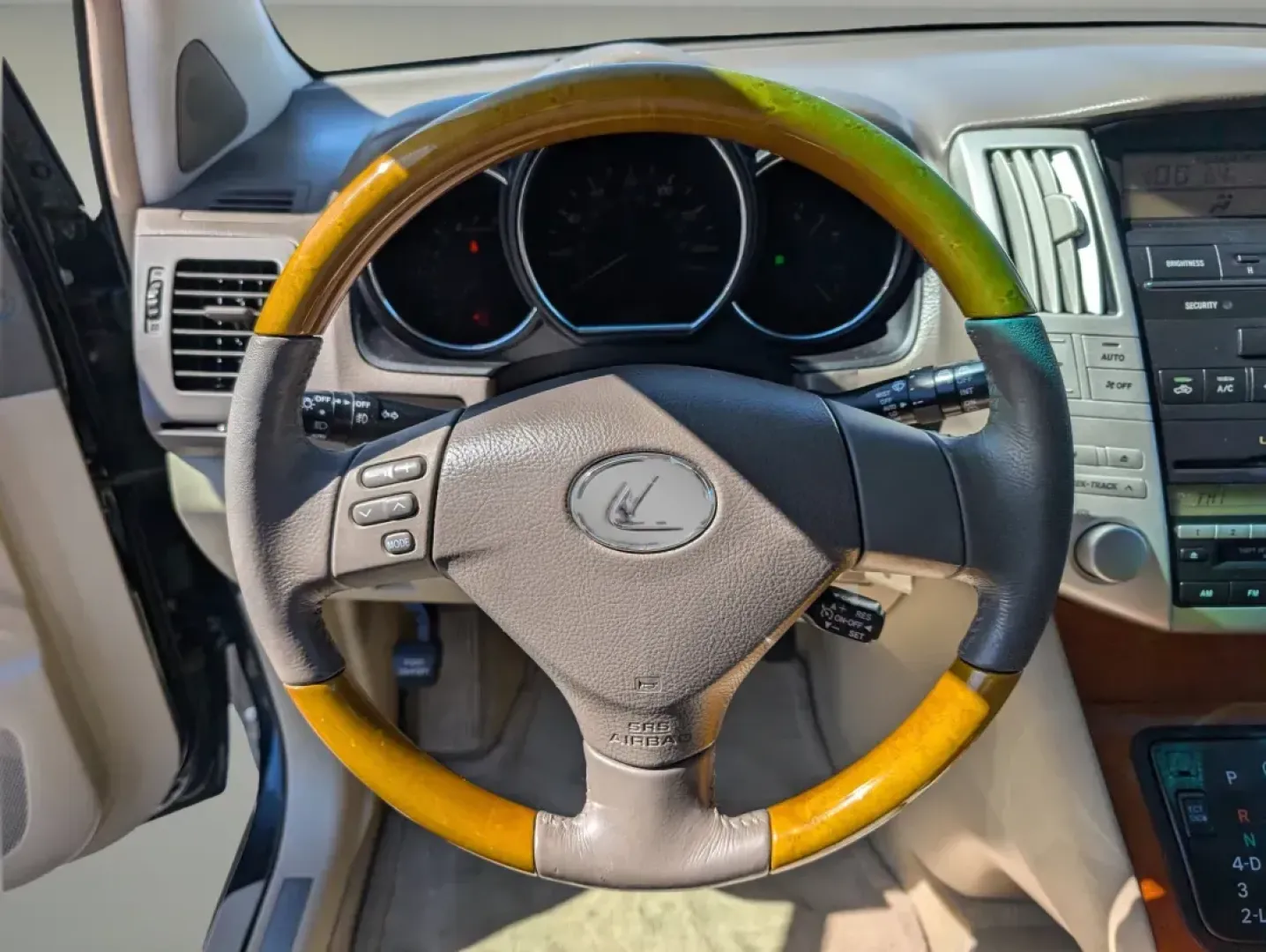 2004 Lexus RX 330 (JTJGA31U940) with an Other engine, located at 3959 U.S. 80 W, Phenix City, AL, 36870, (334) 297-4885, 32.469296, -85.135185 - **Discover the Perfect SUV for Your Next Adventure!** <br /> <br /> Are you in search of a reliable and stylish SUV that can elevate your daily commute, weekend getaways, or family outings? Look no further than this stunning 2004 Lexus RX 330, available now at Gils Auto in Opelika, AL. This versatil - Photo#14