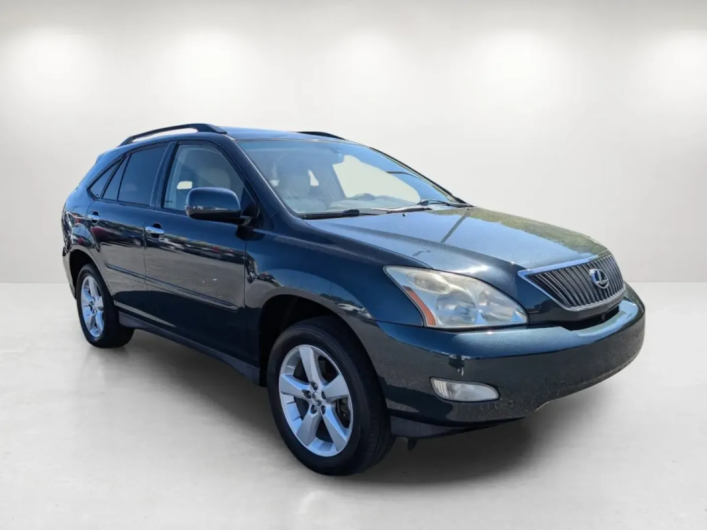 2004 Lexus RX 330 (JTJGA31U940) with an Other engine, located at 7000 Northlake Connector, Columbus, GA, 31904, (706) 987-8085, 32.524975, -84.978134 - **Discover the Perfect SUV for Your Next Adventure!** <br /> <br /> Are you in search of a reliable and stylish SUV that can elevate your daily commute, weekend getaways, or family outings? Look no further than this stunning 2004 Lexus RX 330, available now at Gils Auto in Opelika, AL. This versatil - Photo#2