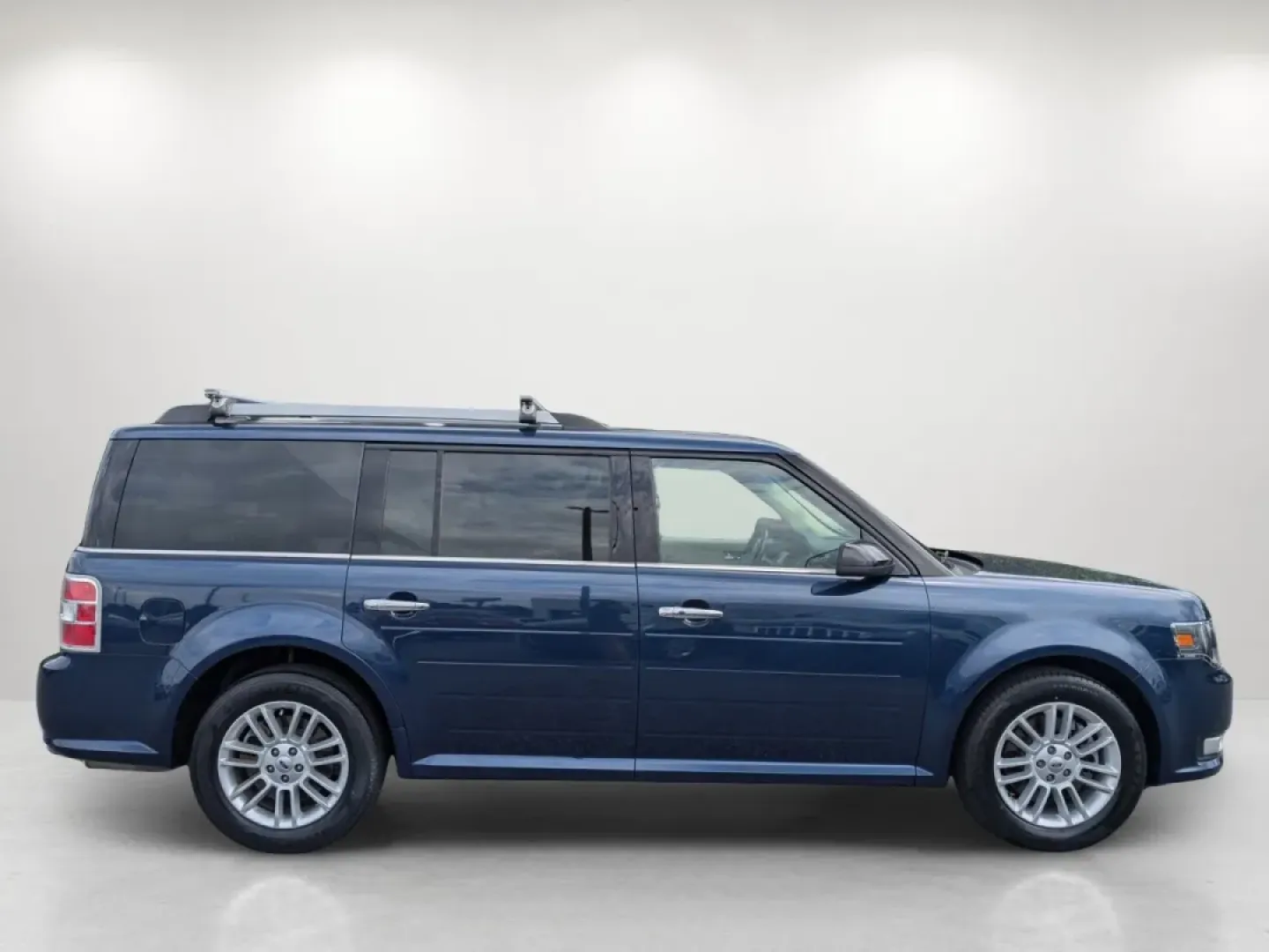 2017 Ford Flex SEL (2FMGK5C8XHB) with an Other engine, located at 804 22nd Ave, Phenix City, AL, 36870, (334) 297-1860, 32.484749, -85.024475 - **Discover Your Next Adventure with the 2017 Ford Flex SEL in Columbus, GA!**<br /> <br /> If you're on the lookout for a versatile and spacious vehicle that perfectly fits your active lifestyle, look no further than the 2017 Ford Flex SEL, available now at Gils Auto in Columbus, GA. This stylish cr - Photo#3
