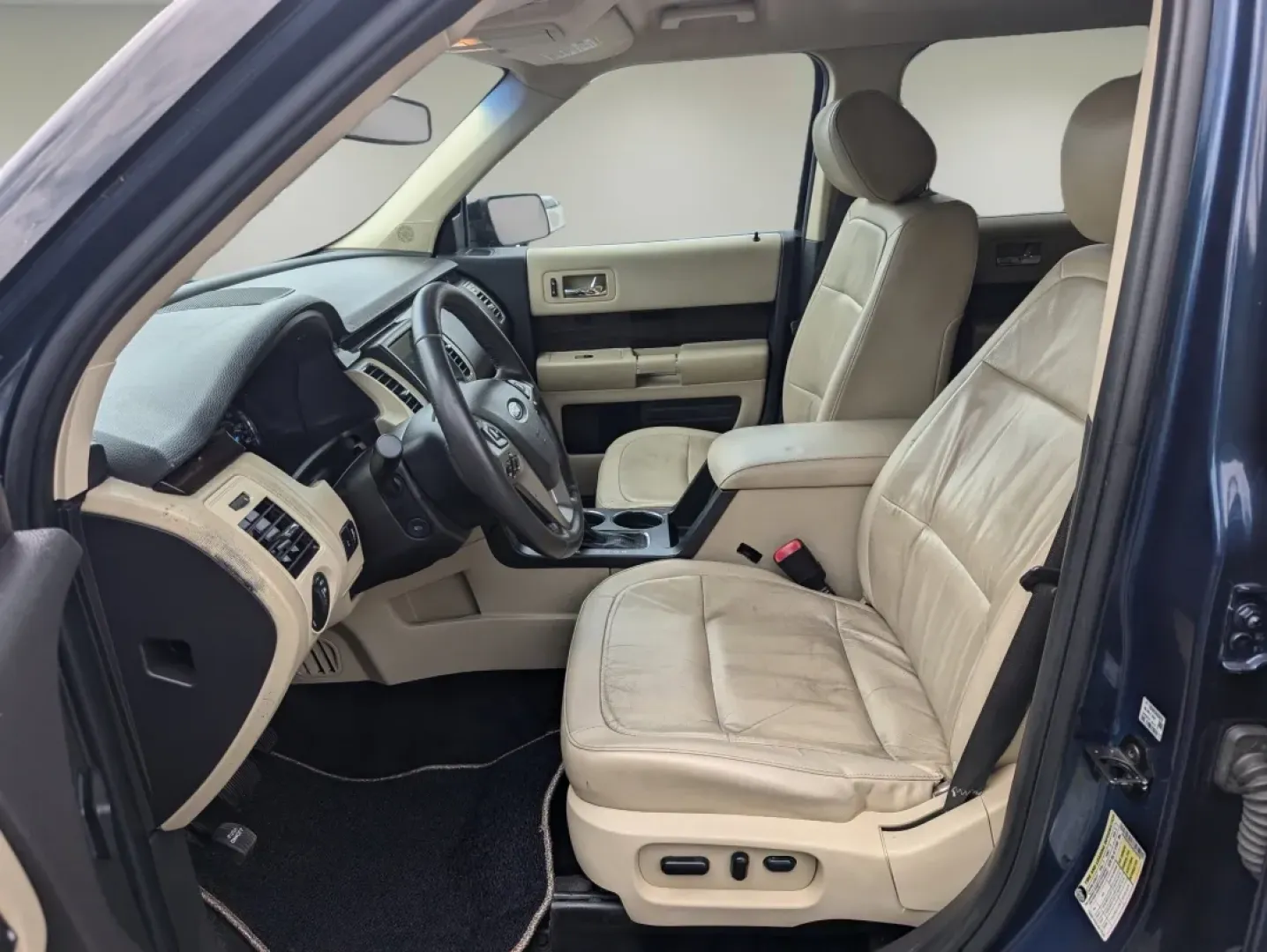 2017 Ford Flex SEL (2FMGK5C8XHB) with an Other engine, located at 804 22nd Ave, Phenix City, AL, 36870, (334) 297-1860, 32.484749, -85.024475 - **Discover Your Next Adventure with the 2017 Ford Flex SEL in Columbus, GA!**<br /> <br /> If you're on the lookout for a versatile and spacious vehicle that perfectly fits your active lifestyle, look no further than the 2017 Ford Flex SEL, available now at Gils Auto in Columbus, GA. This stylish cr - Photo#9